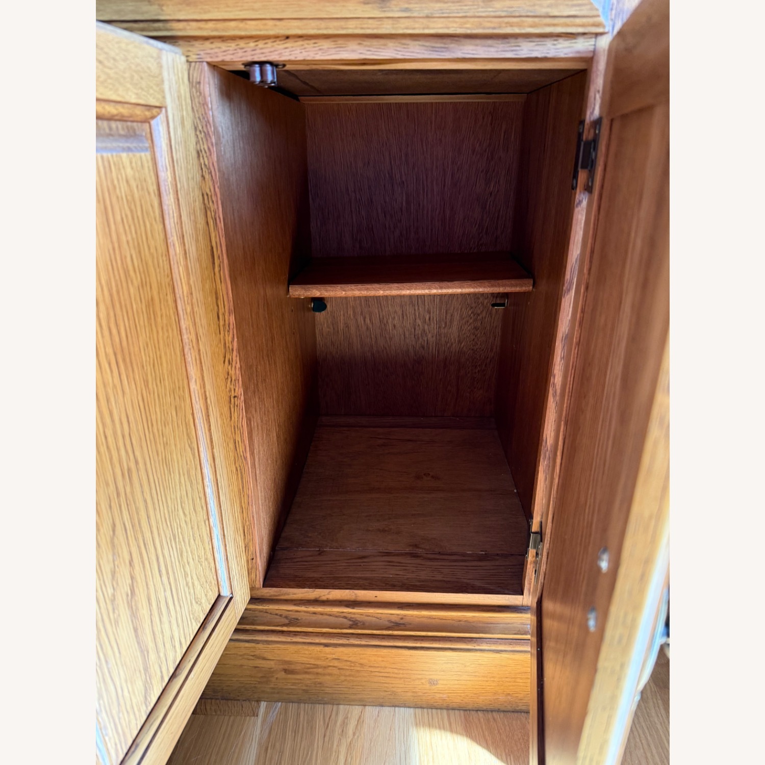 Cochrane Oak Buffet Server – Vintage, Made in USA - image-5