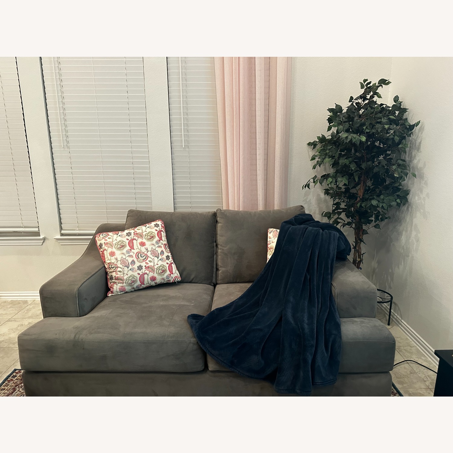 Living Spaces Light Gray Loveseat - image-0