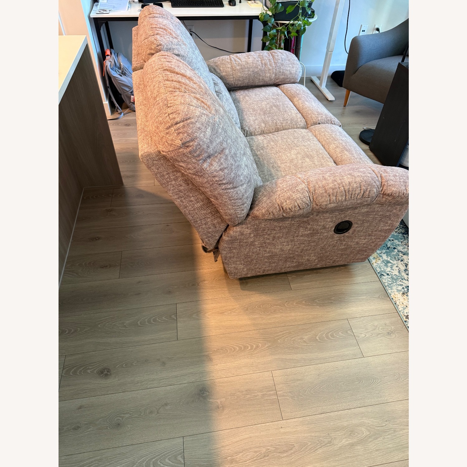 La-Z-Boy Hayes Loveseat - image-5