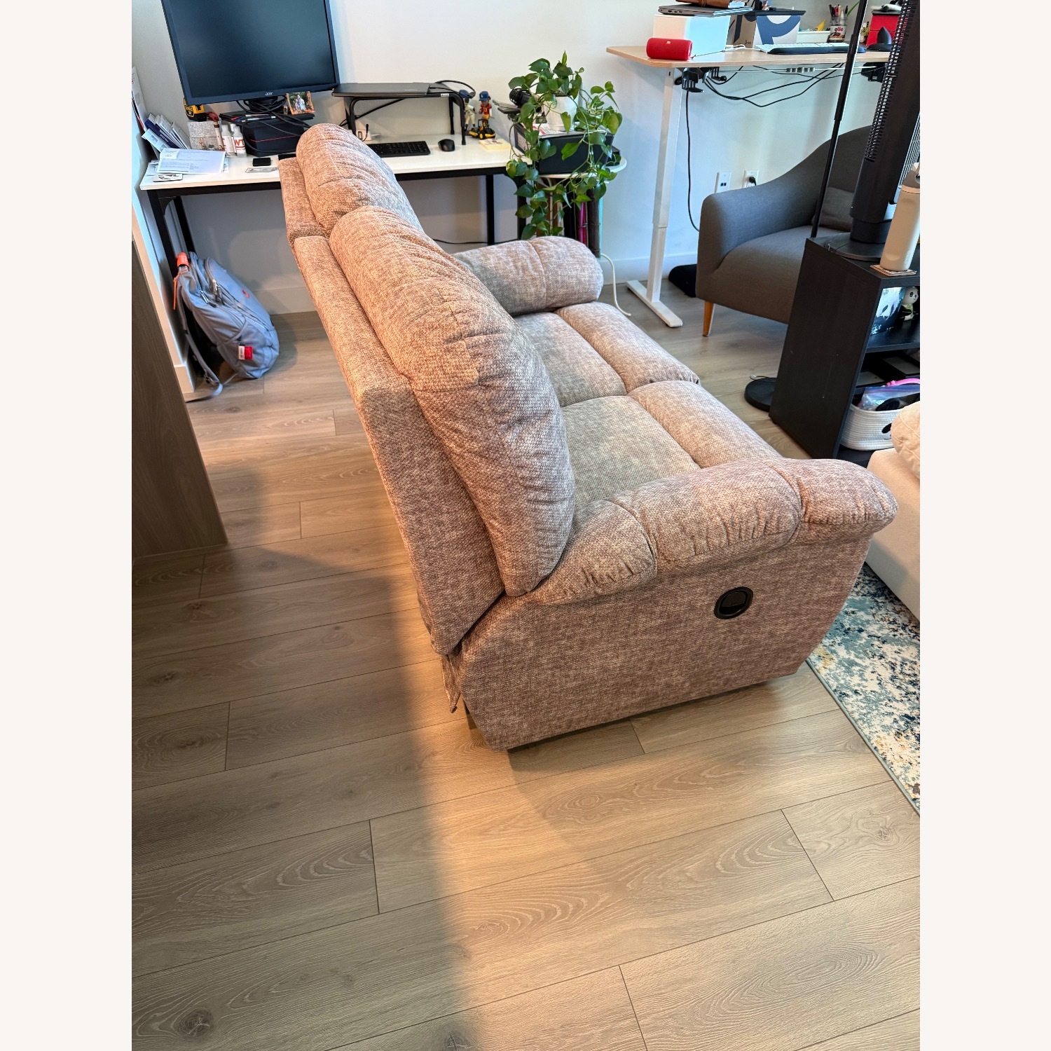 La-Z-Boy Hayes Loveseat - image-4