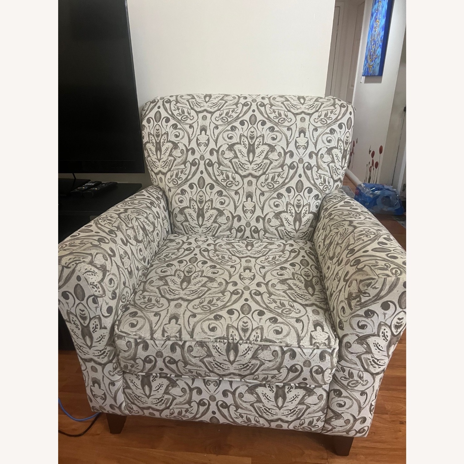 Natural Fabric Accent Chair - image-3