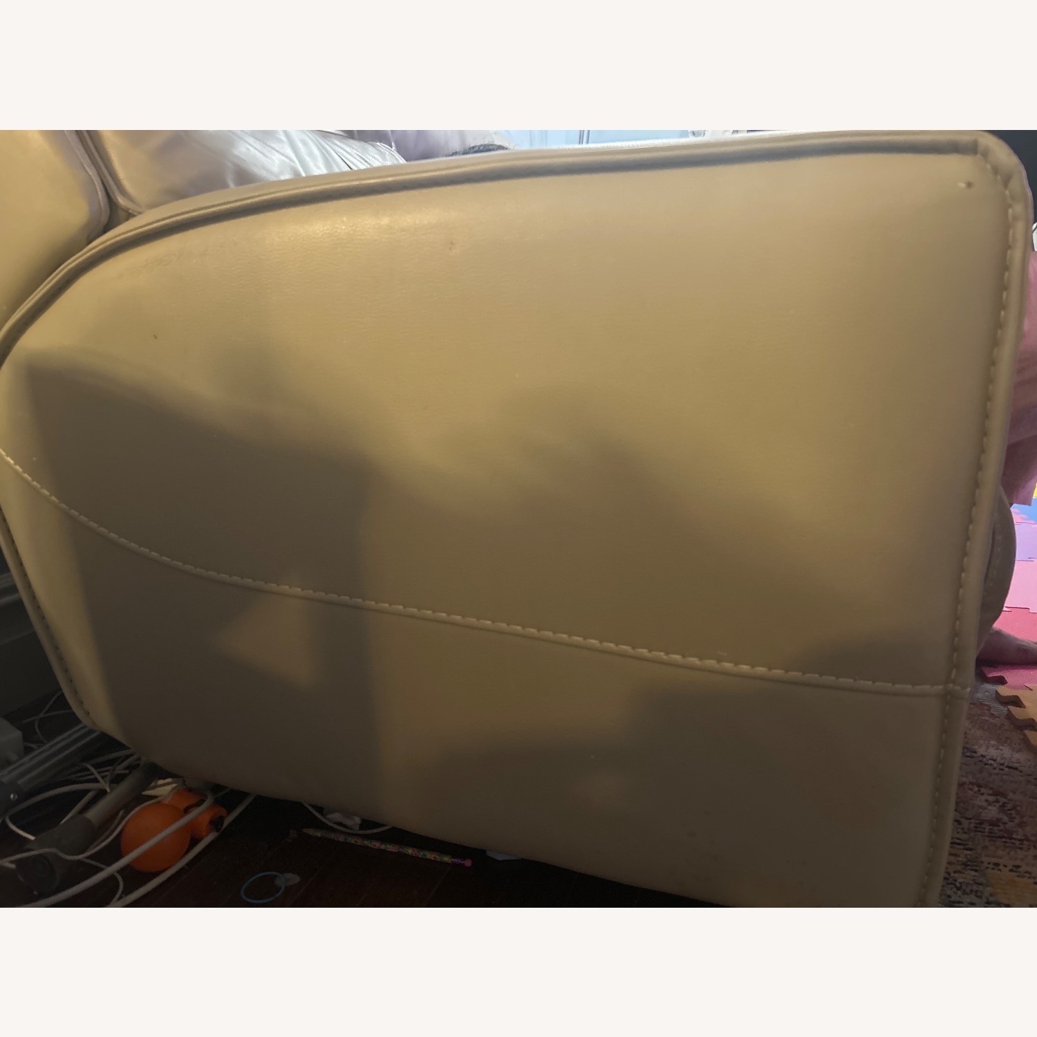 Raymour & Flanigan Beckett White Leather 3+ Seater Sofa - image-3