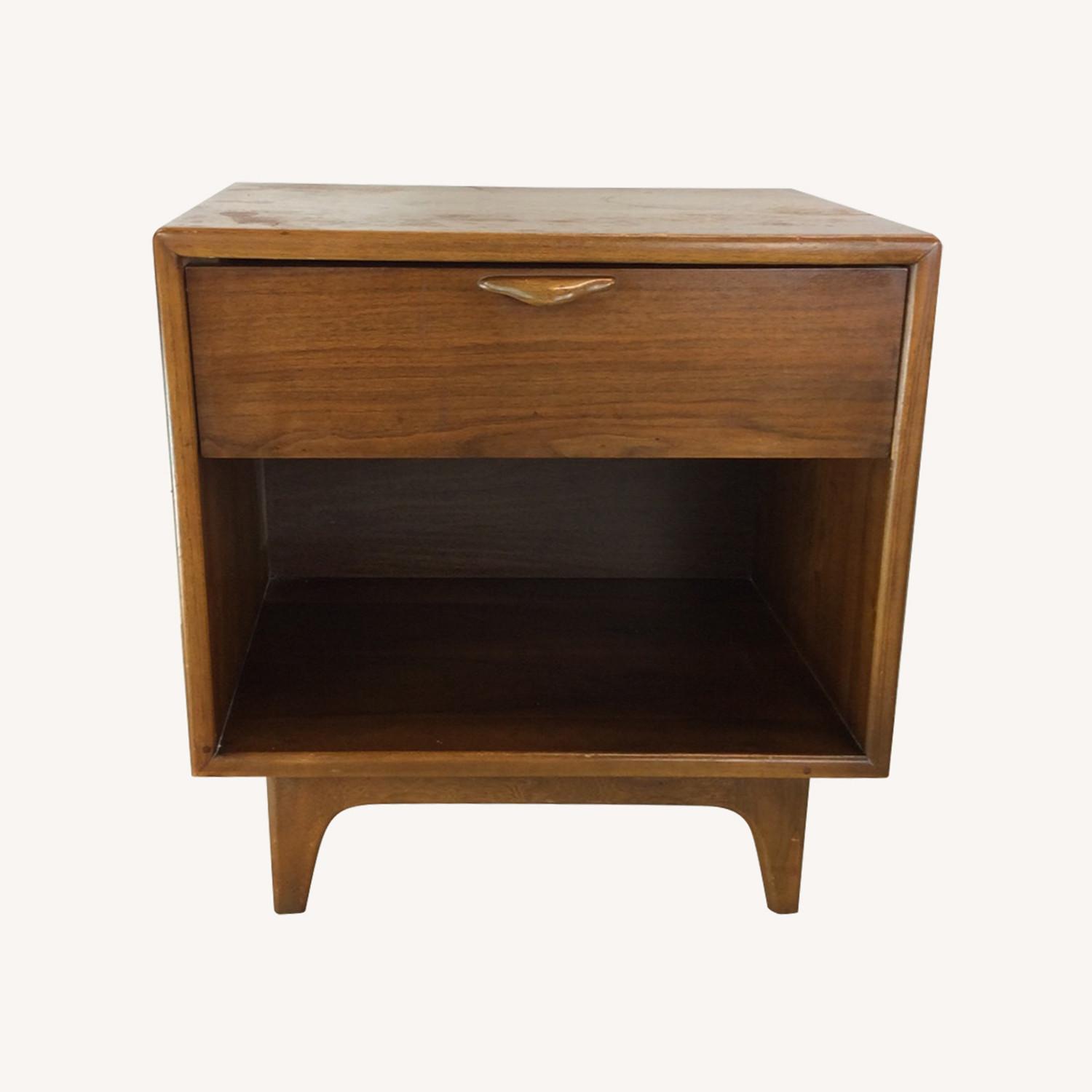 Mid Century Pair of Nightstands by Lane Furniture - image-0