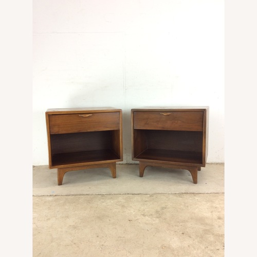 Used Mid Century Pair of Nightstands by Lane Furniture for sale on AptDeco