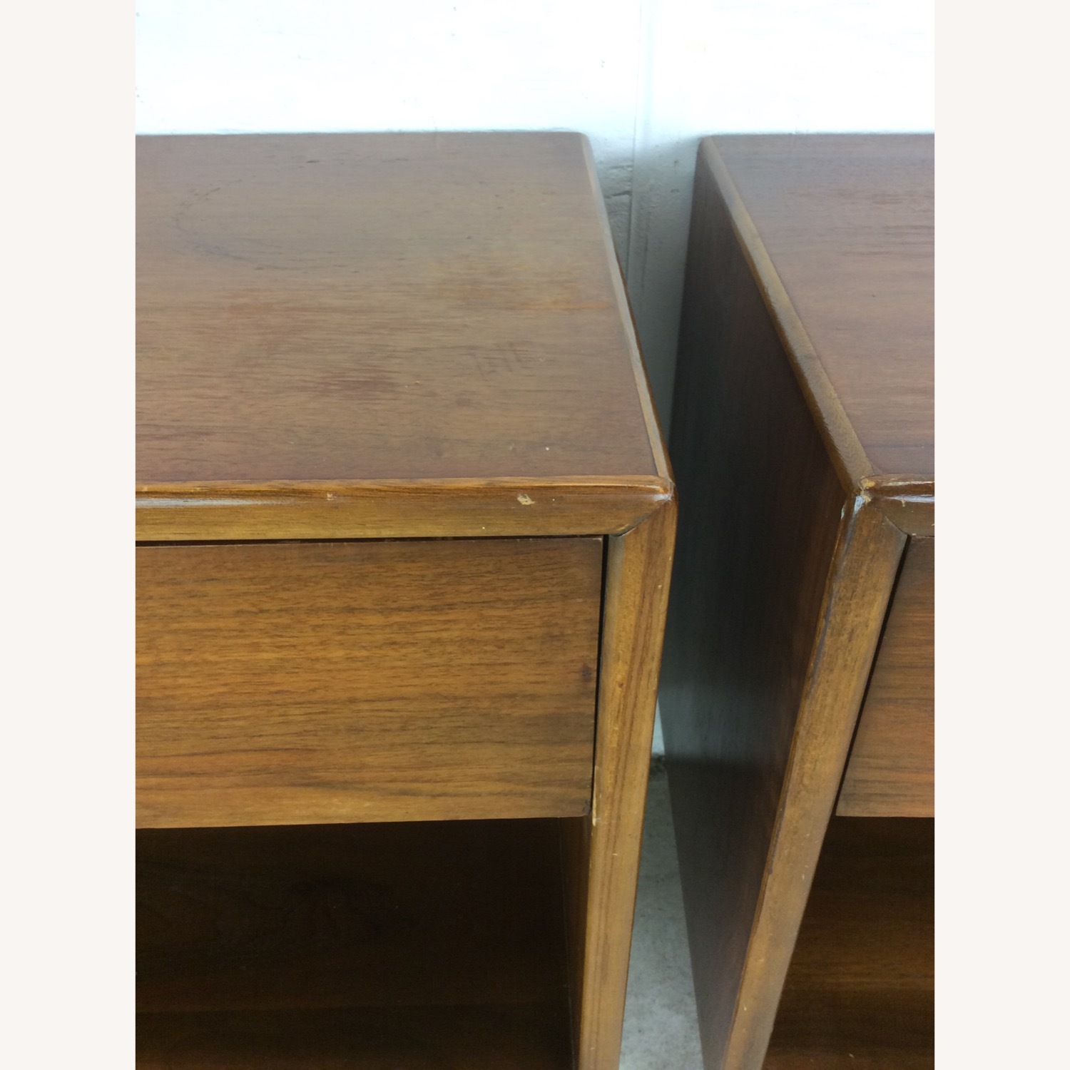 Mid Century Pair of Nightstands by Lane Furniture - image-9