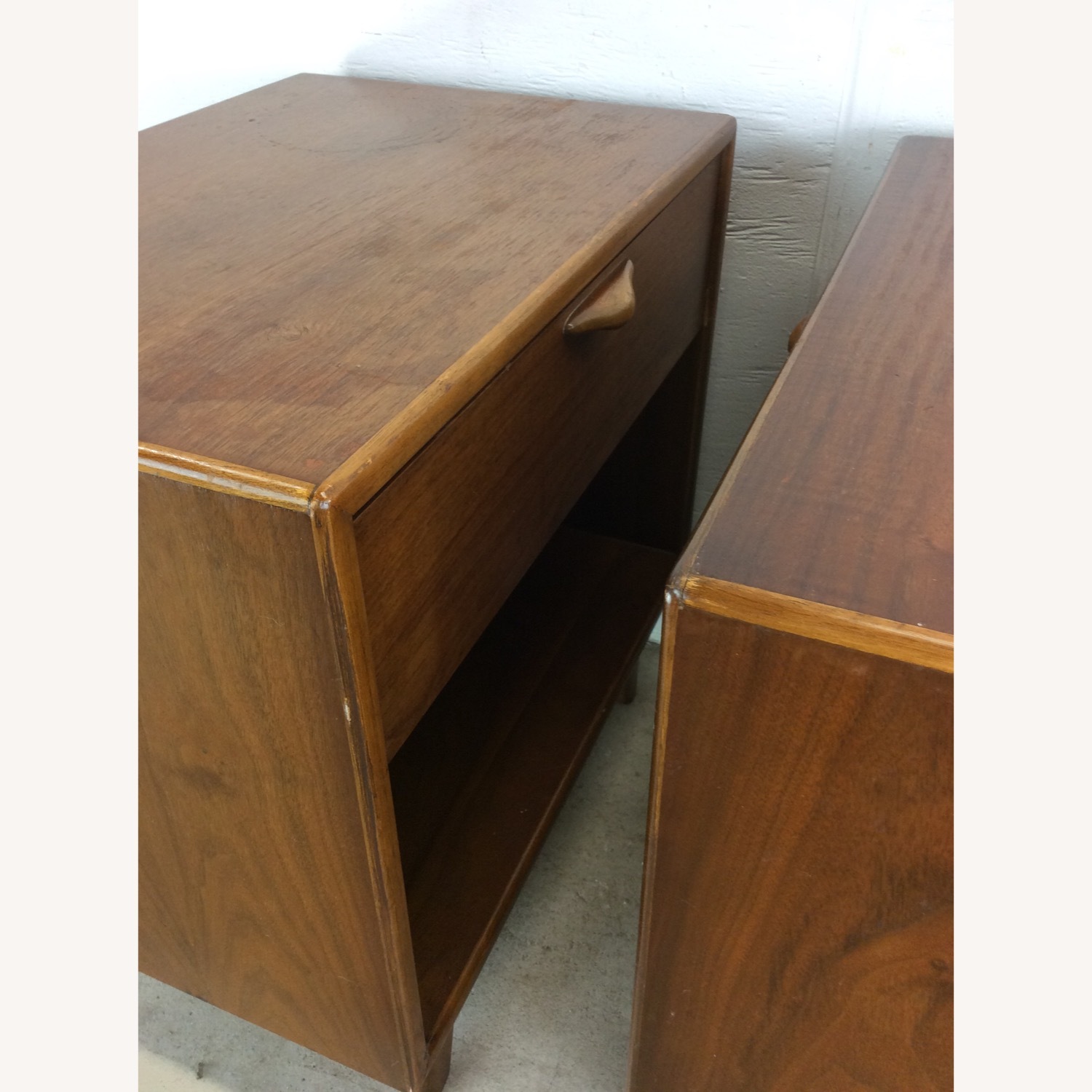 Mid Century Pair of Nightstands by Lane Furniture - image-21