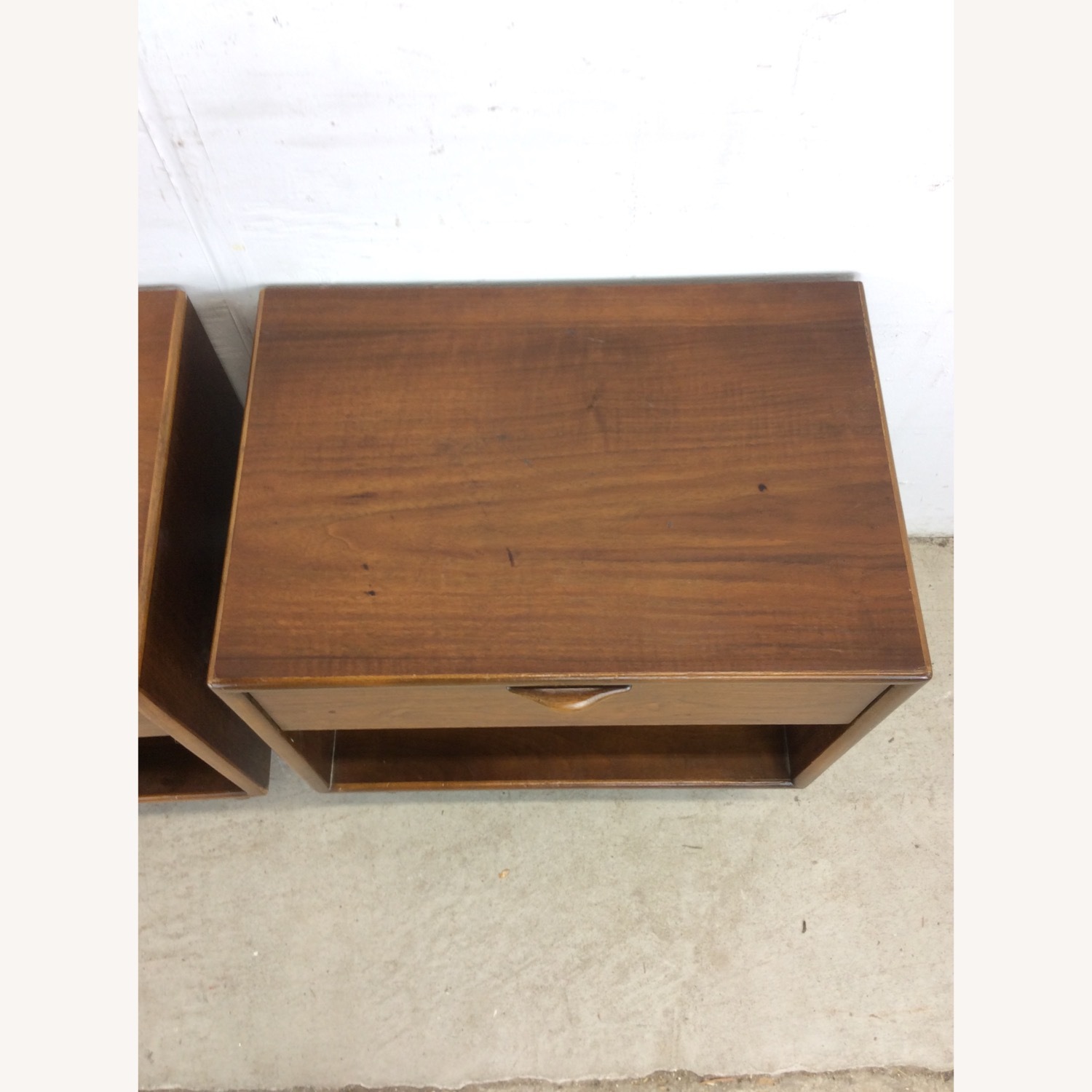 Mid Century Pair of Nightstands by Lane Furniture - image-8