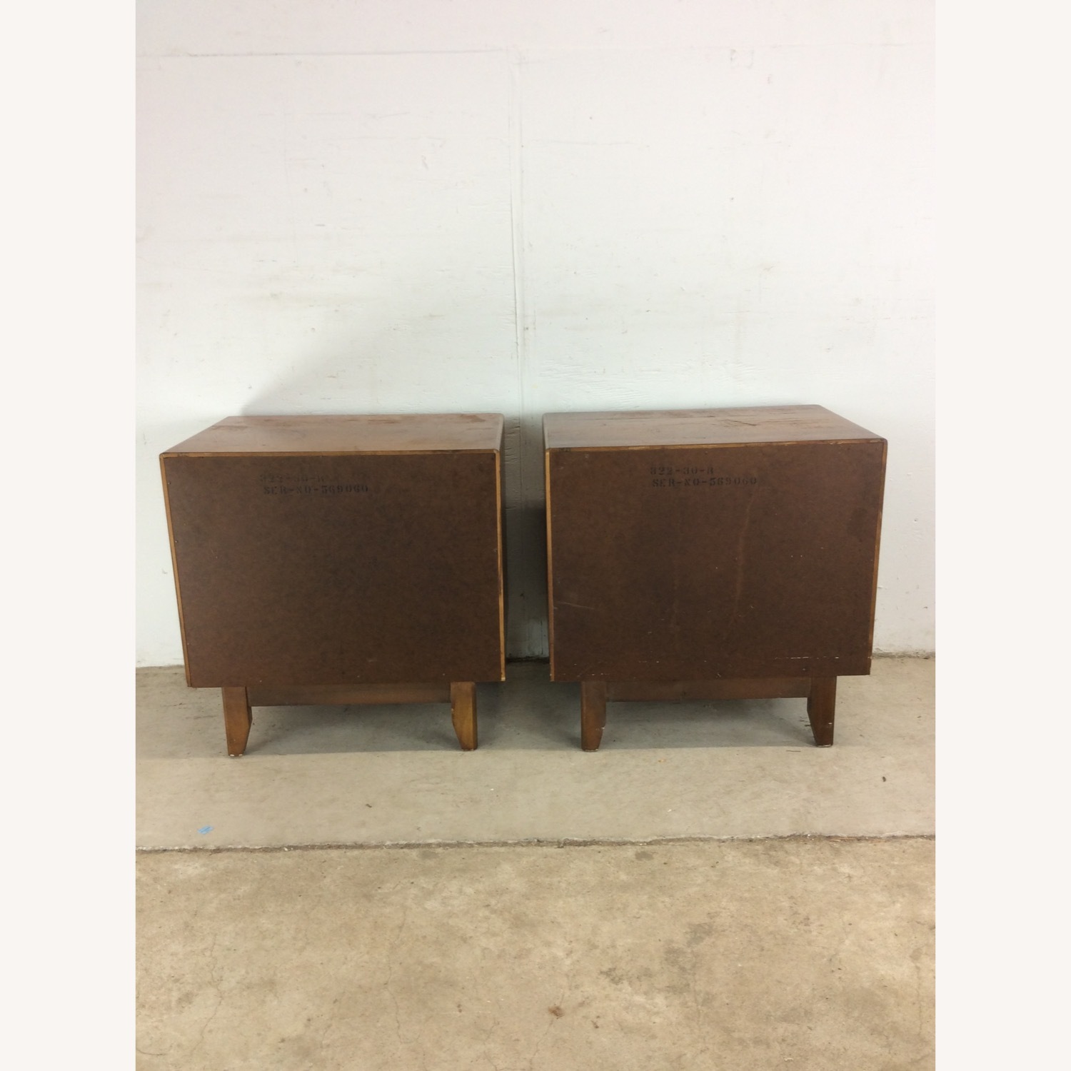 Mid Century Pair of Nightstands by Lane Furniture - image-19
