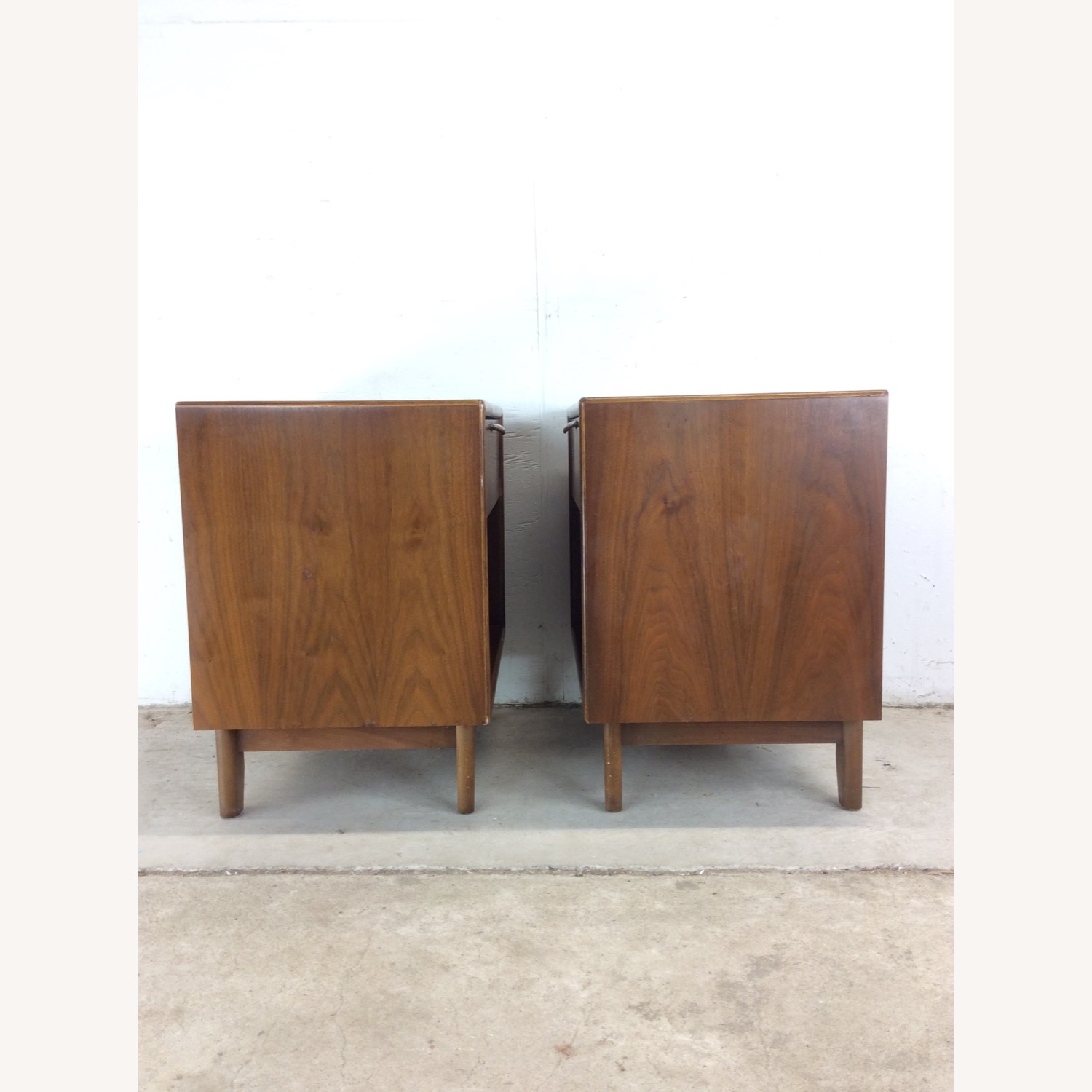 Mid Century Pair of Nightstands by Lane Furniture - image-20