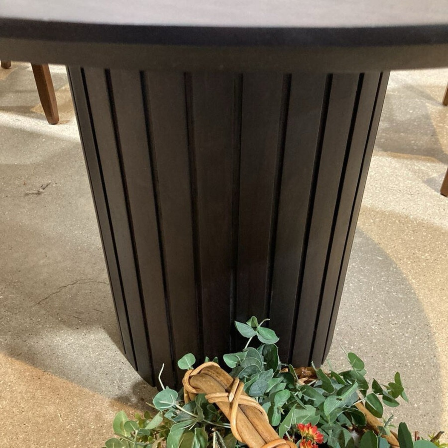 Lulu and Georgia Benedict Oval Dining Table - image-10