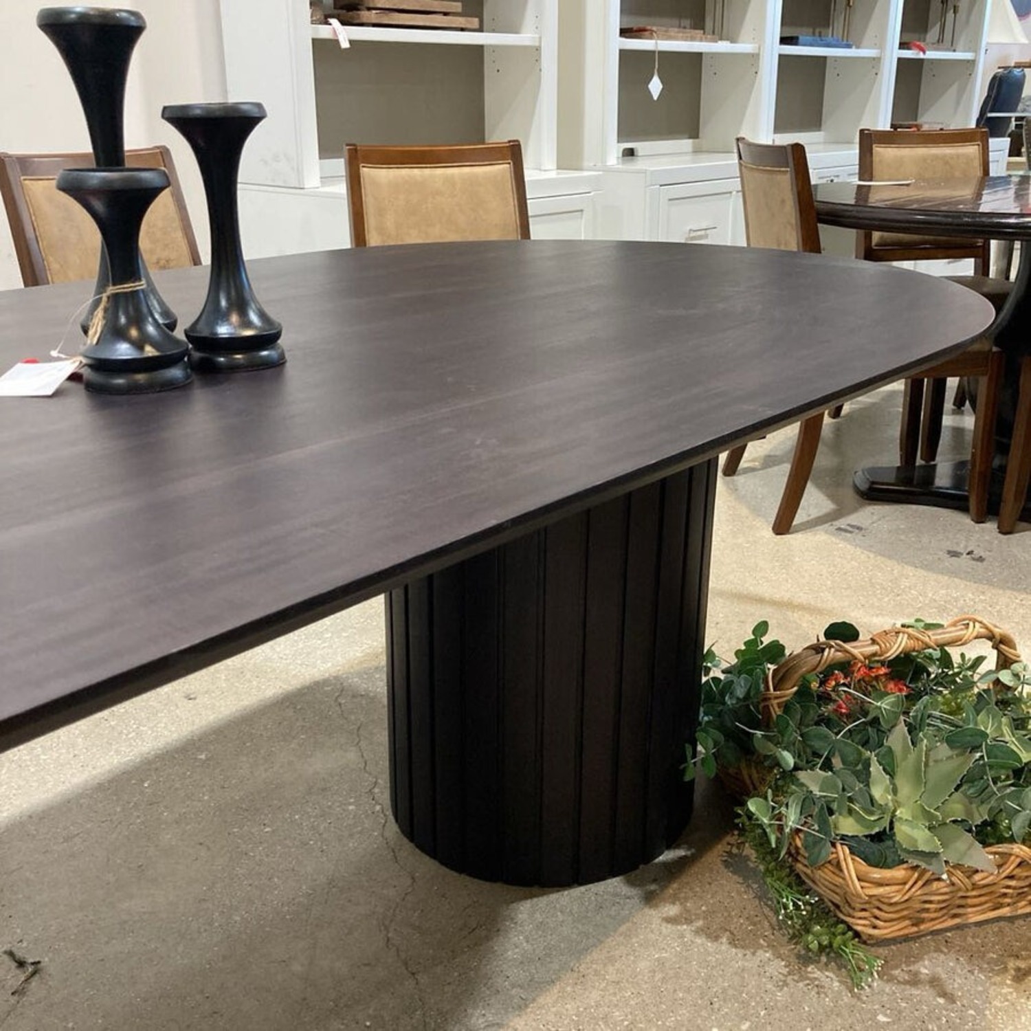 Lulu and Georgia Benedict Oval Dining Table - image-5