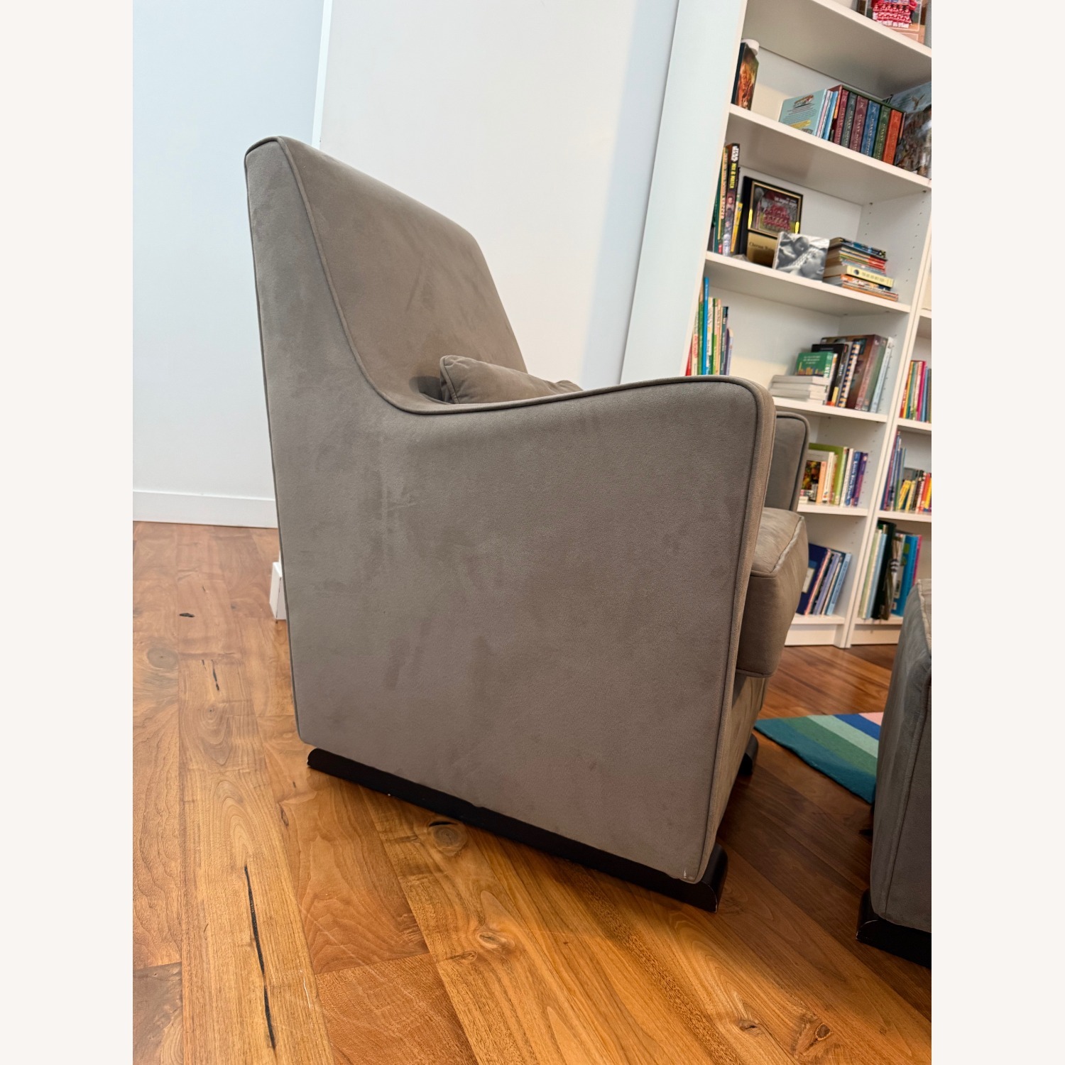Monte Design Light Gray Microsuede Nursing Chair - image-4