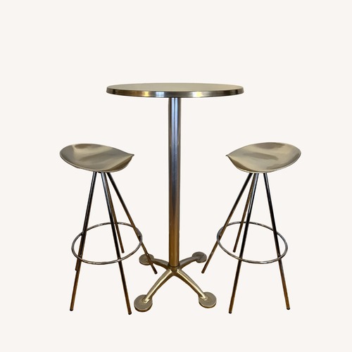 Used Pepe Cortés Jamaica Stools W Pensi High Tob Table for sale on AptDeco