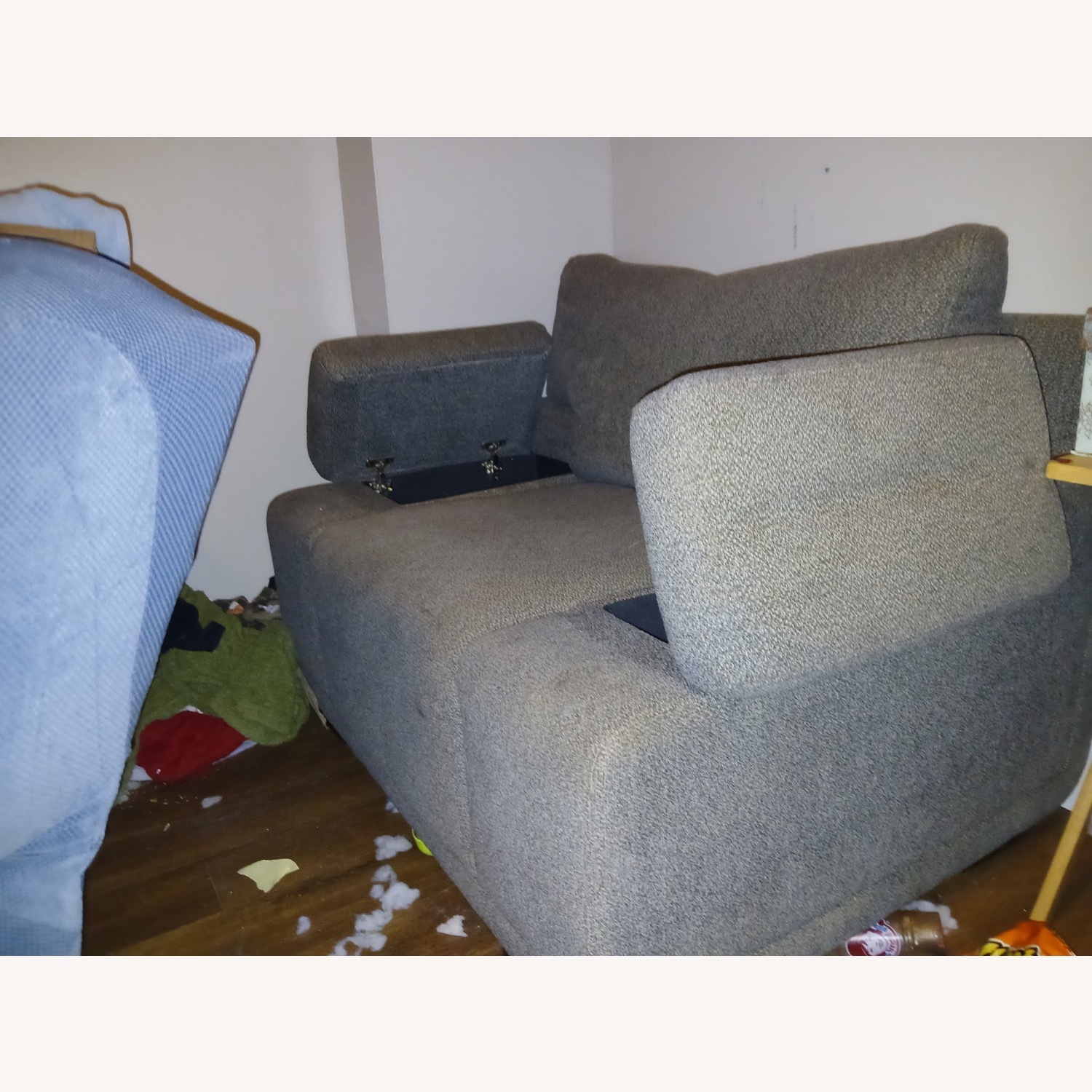 Ashley Furniture Light Gray Fabric 3+ Seater Sofa - image-5