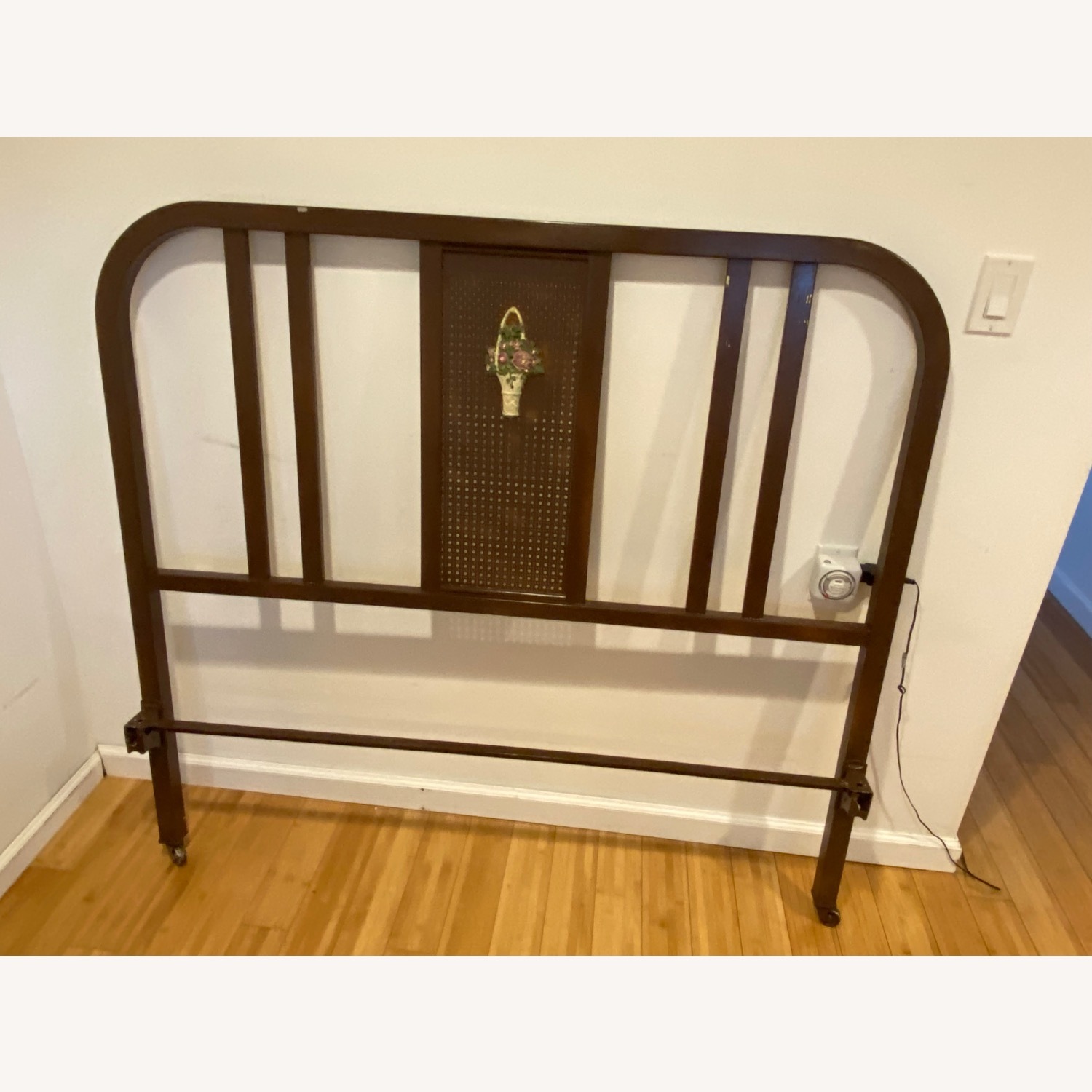 Vintage/Antique 1920-30’s Full Size Bed Frame - image-4