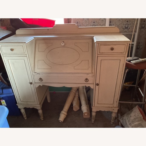 Used Vintage/Antique Finds White Wood Media Storage for sale on AptDeco