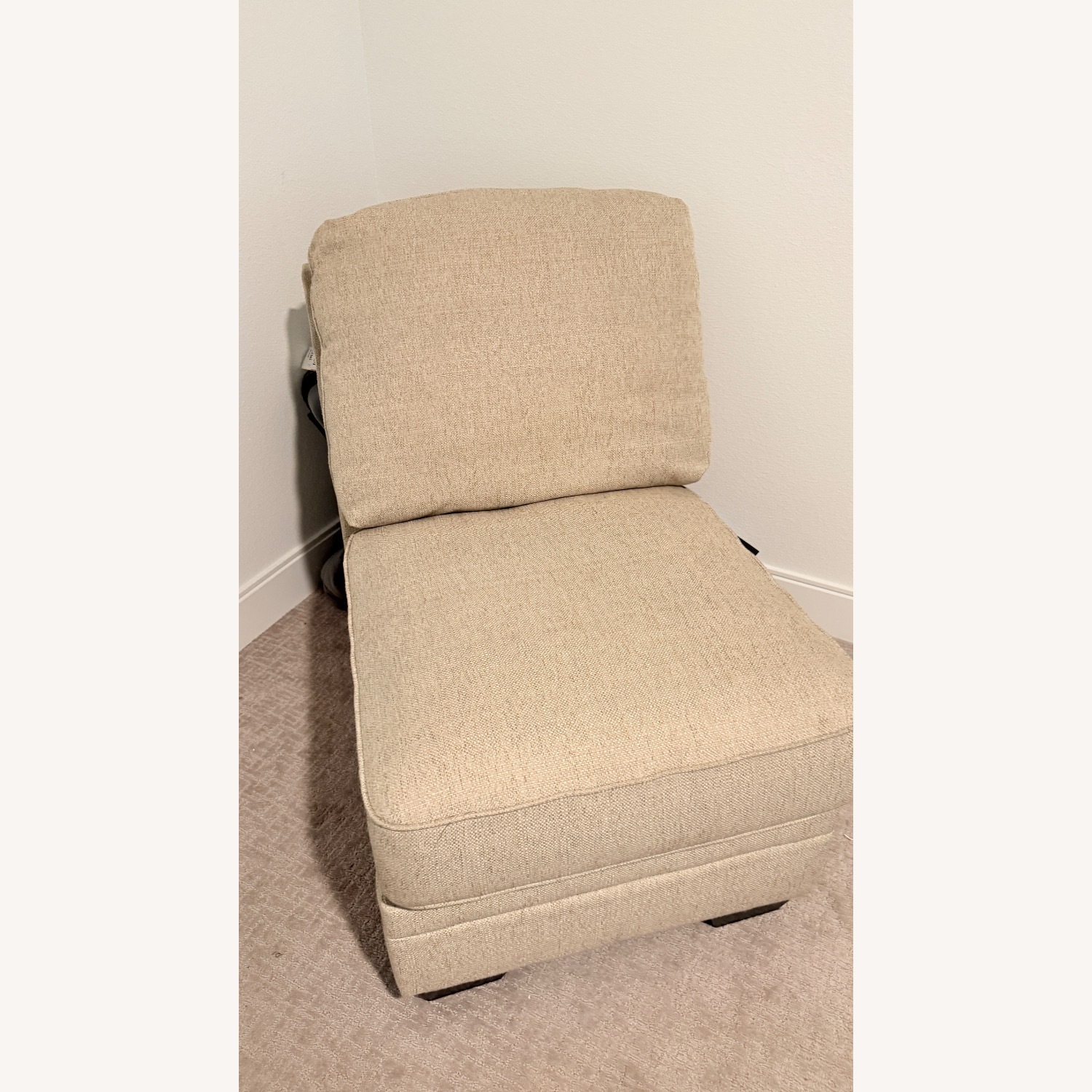 Ashley Furniture Dellara Light beige 3+ Piece Sectional - image-5