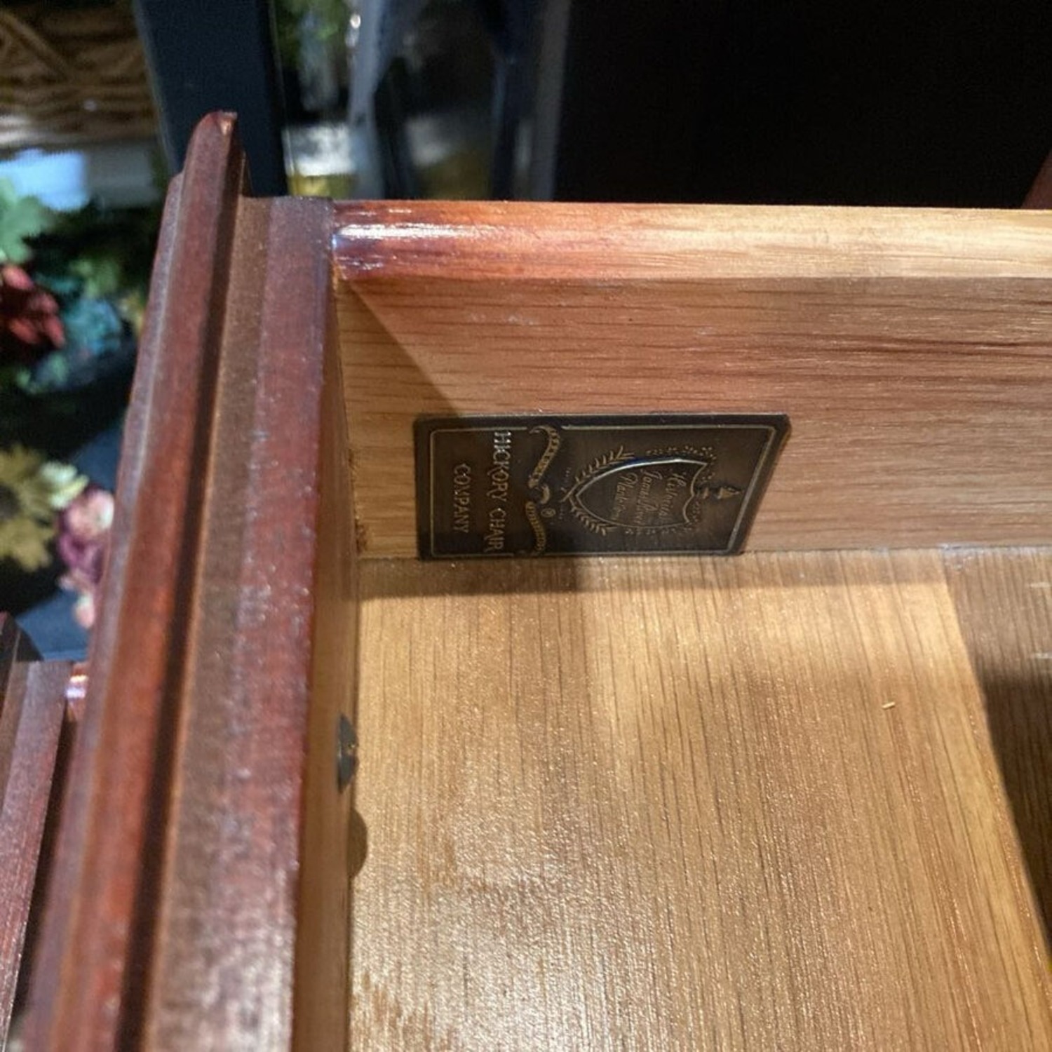 Hickory Chair Queen Anne Mahogany Lowboy Dresser - image-6