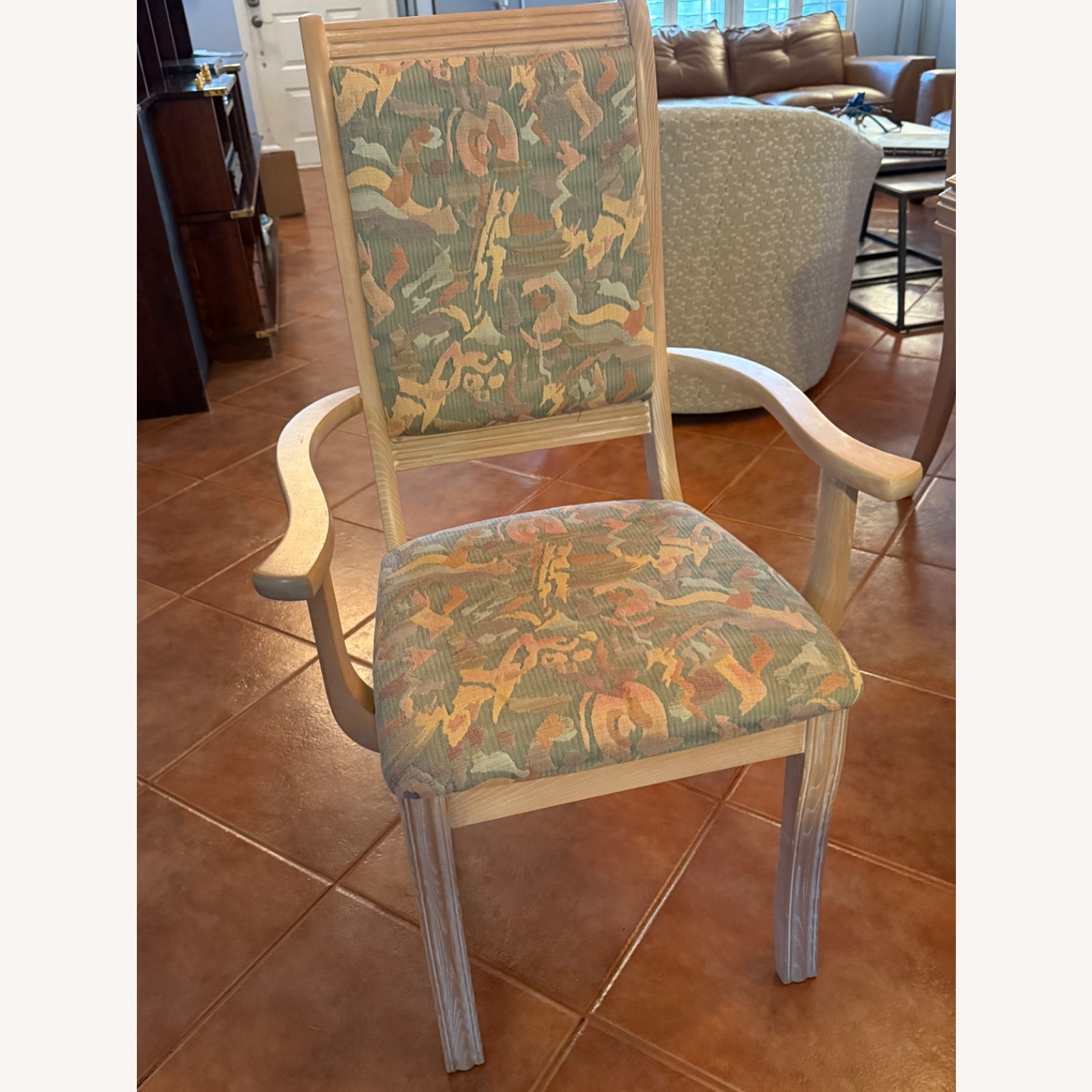 Traditional Dining Table and Chairs - image-1