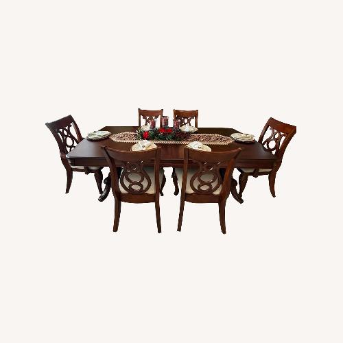 Used Raymour & Flanigan Dining Sets for sale on AptDeco