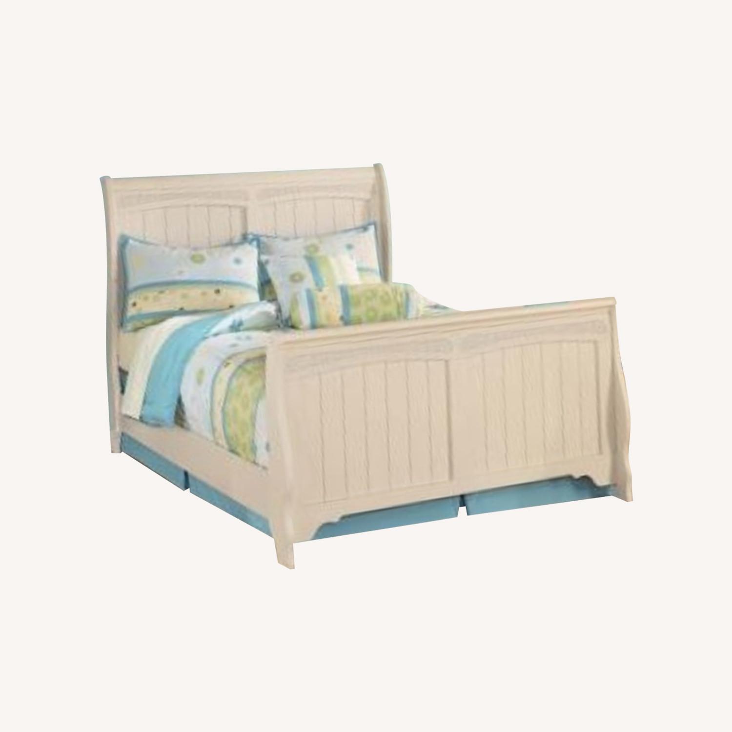 Ashley Furniture Queen Bed - image-0