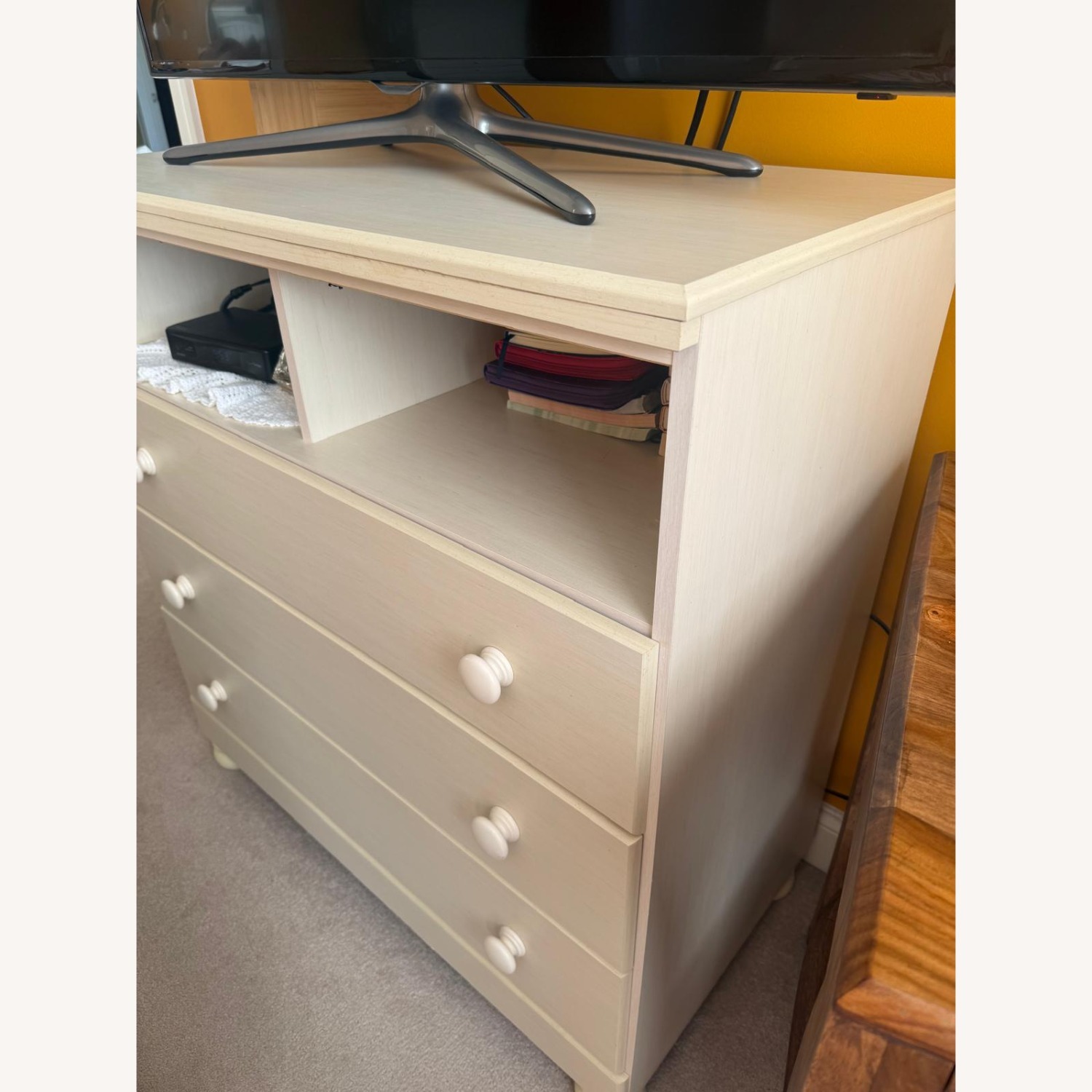 Ashley Furniture Cottage Retreat Dresser - image-4