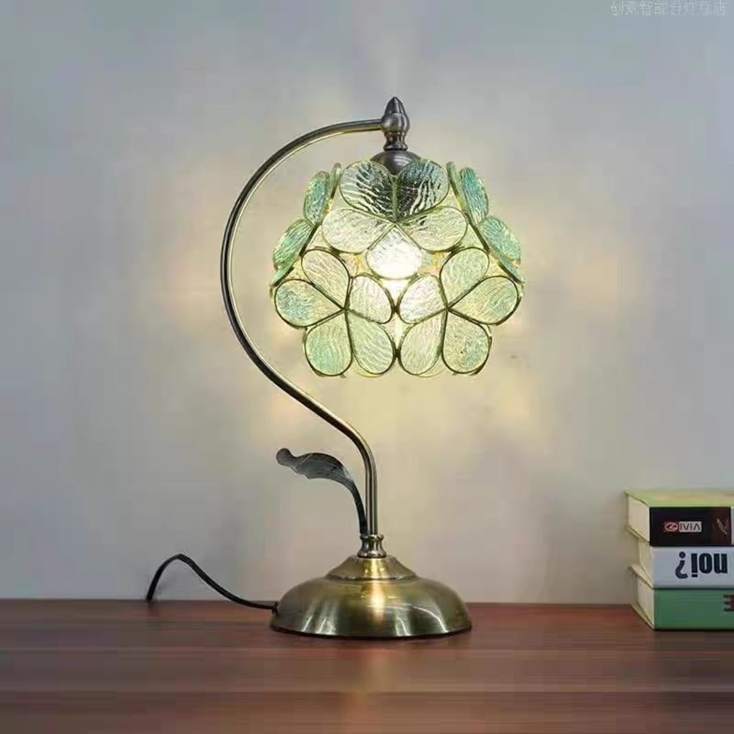 Vintage/Antique Metal Table Lamp - image-3