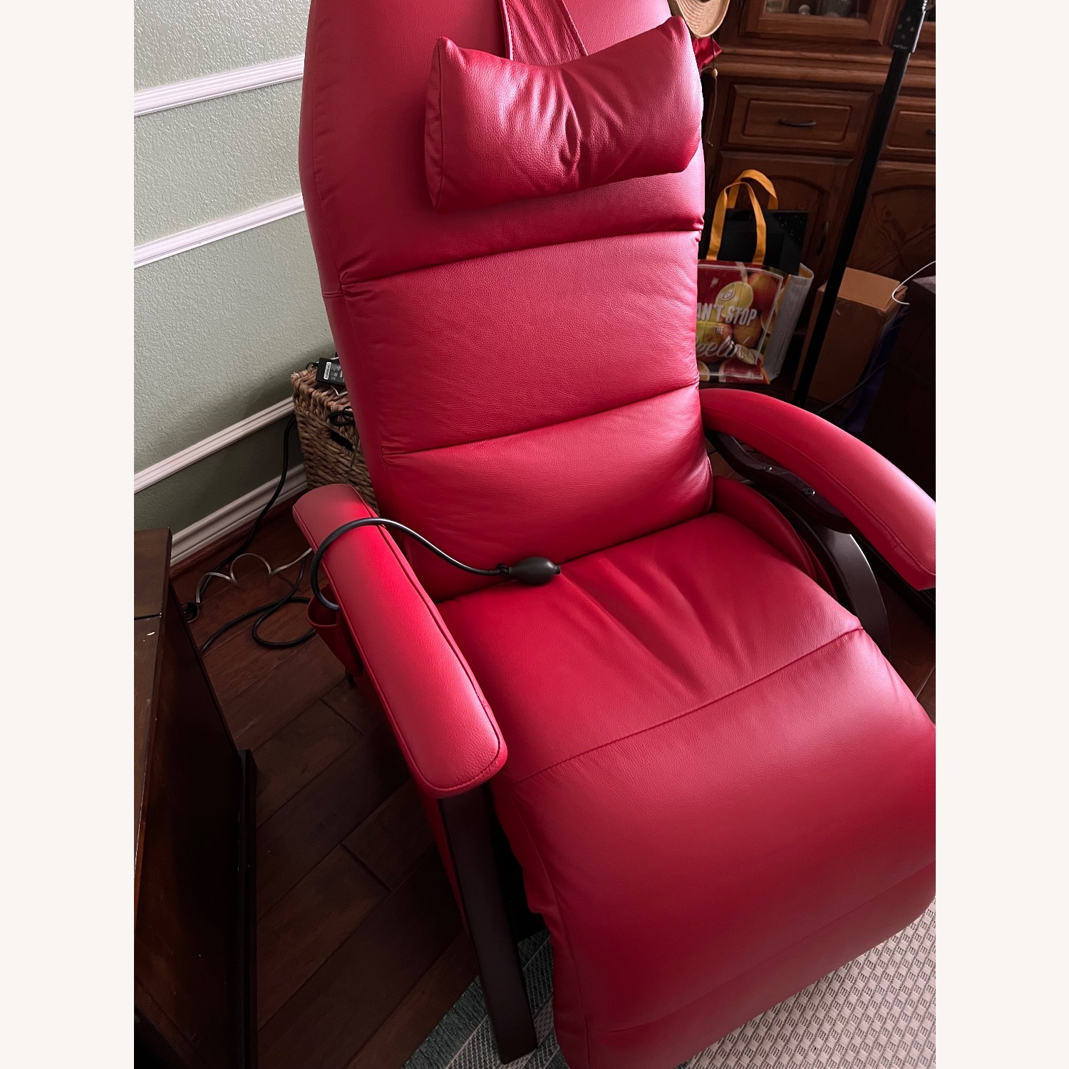 Zero-gravity Recliner - image-4