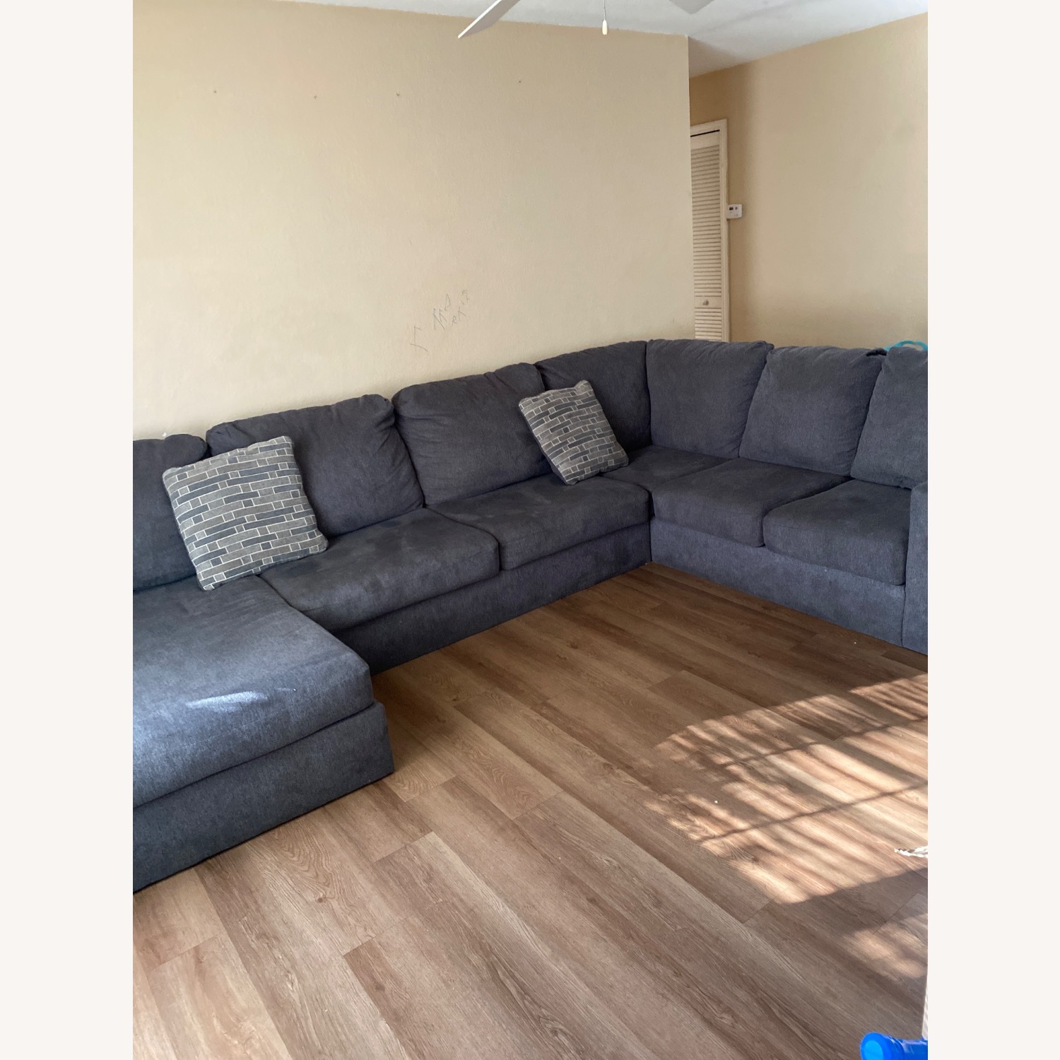 Ashley Furniture Ballinasloe 3-Piece Sectional with Chaise - image-3