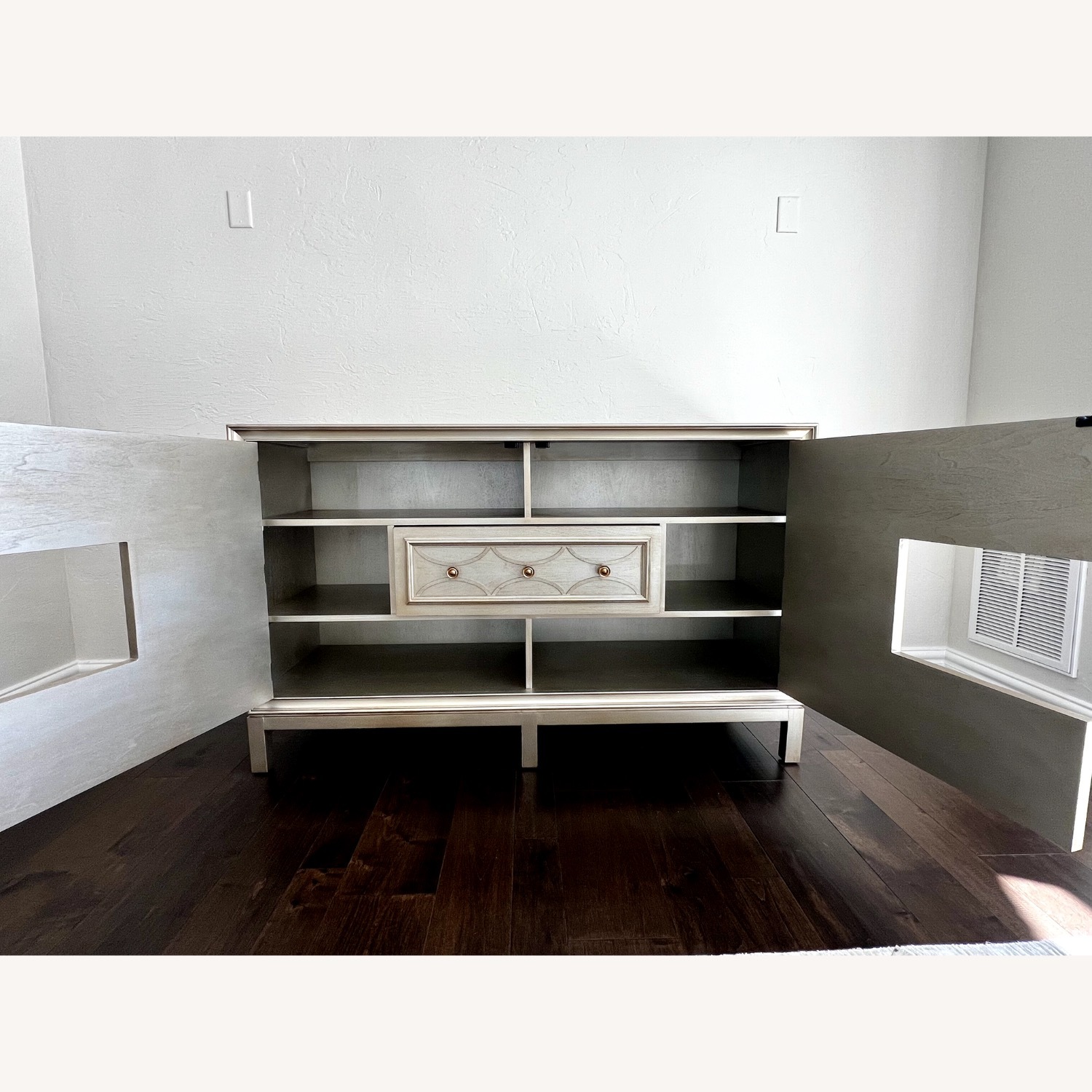 Hickory White-Pelham Server - image-2