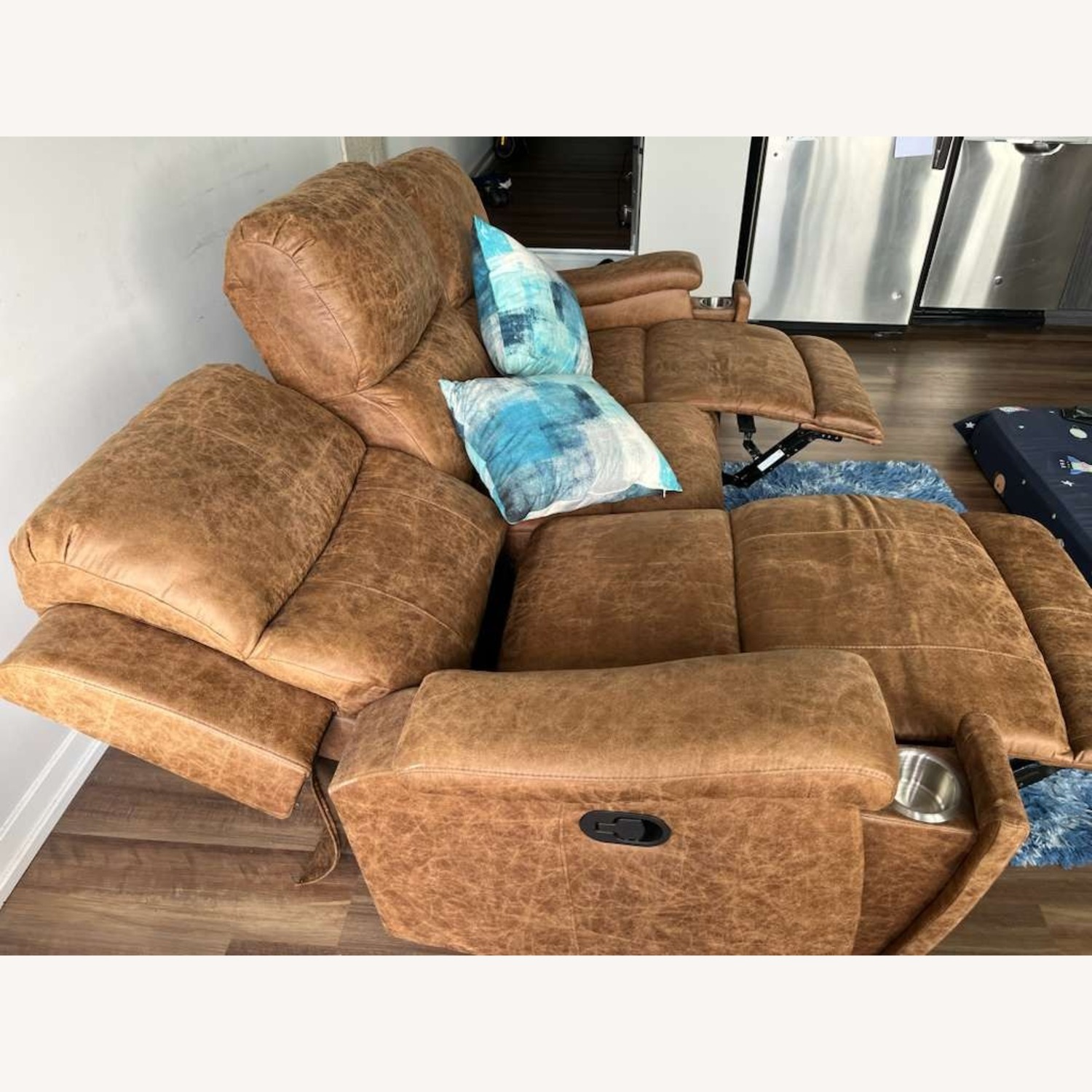 Wayfair 3-Seater Recliner Vegan leather Couch - image-5