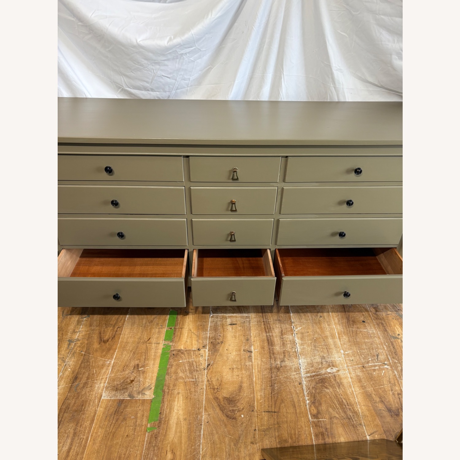 Black Tie Green Dresser