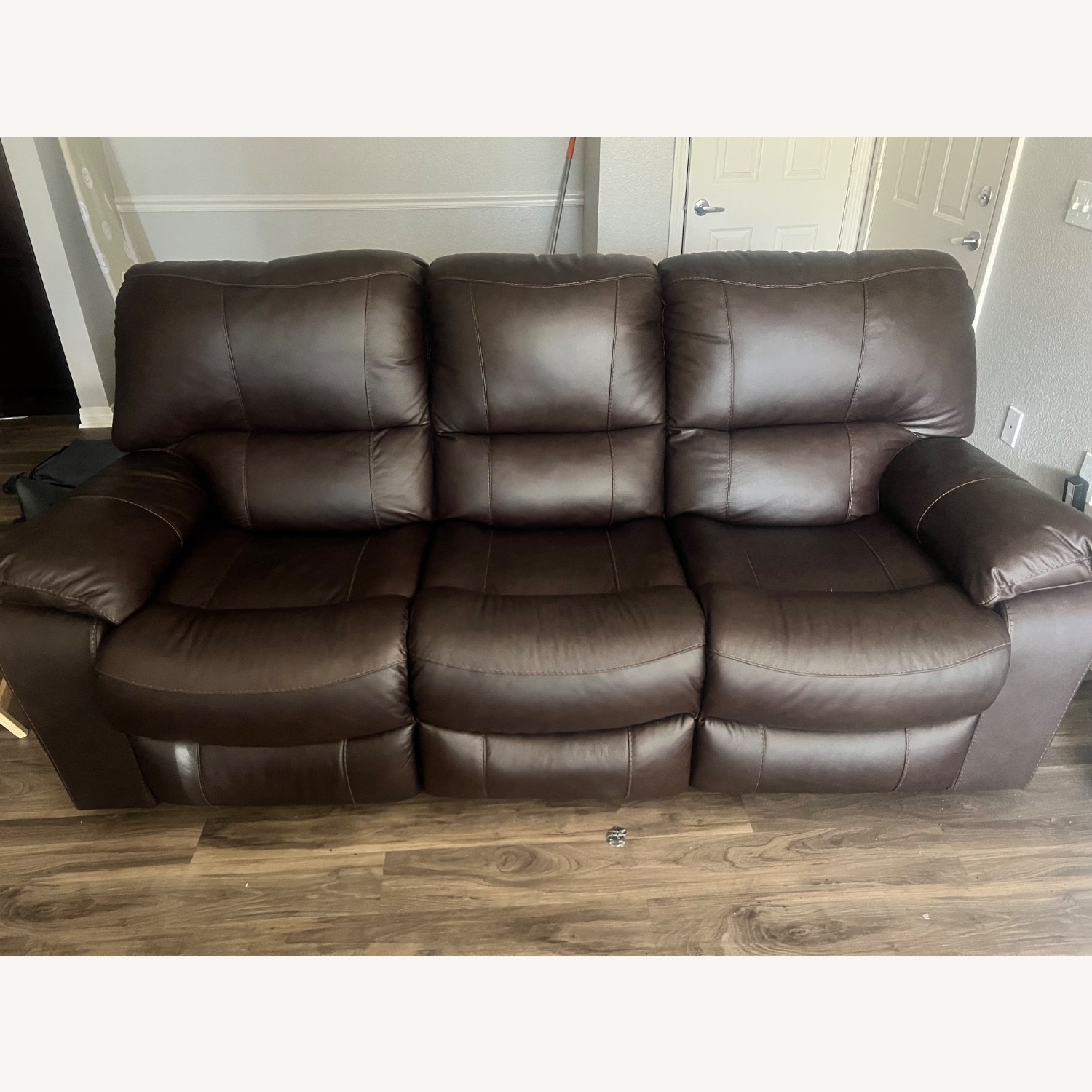 Ashley Furniture Leesworth Couch 3 Seat Electrical Recliner - image-1