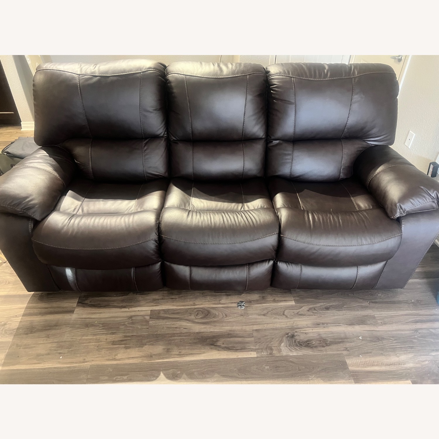 Ashley Furniture Leesworth Couch 3 Seat Electrical Recliner - image-2