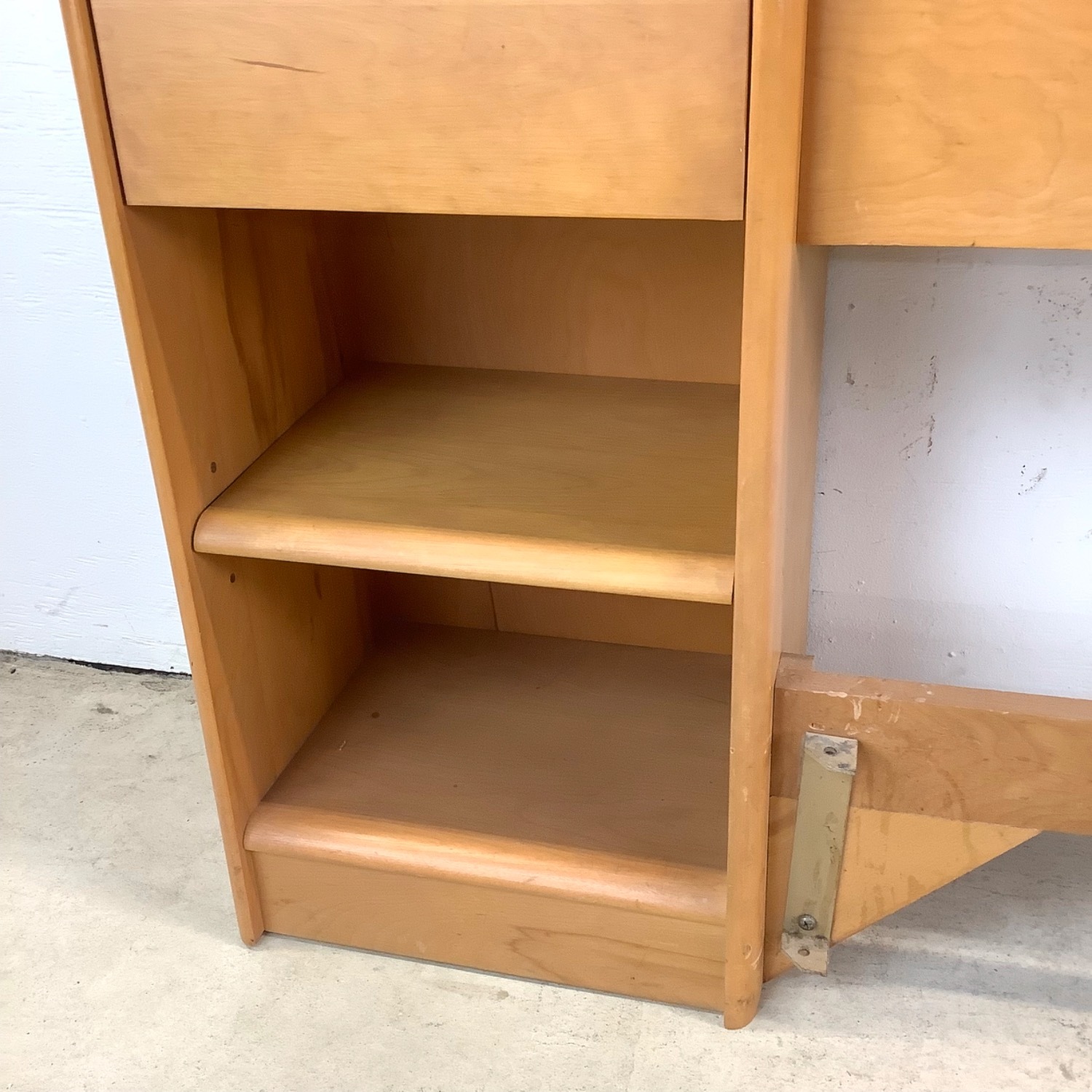 Heywood Wakefield Headboard W Nightstands - image-9