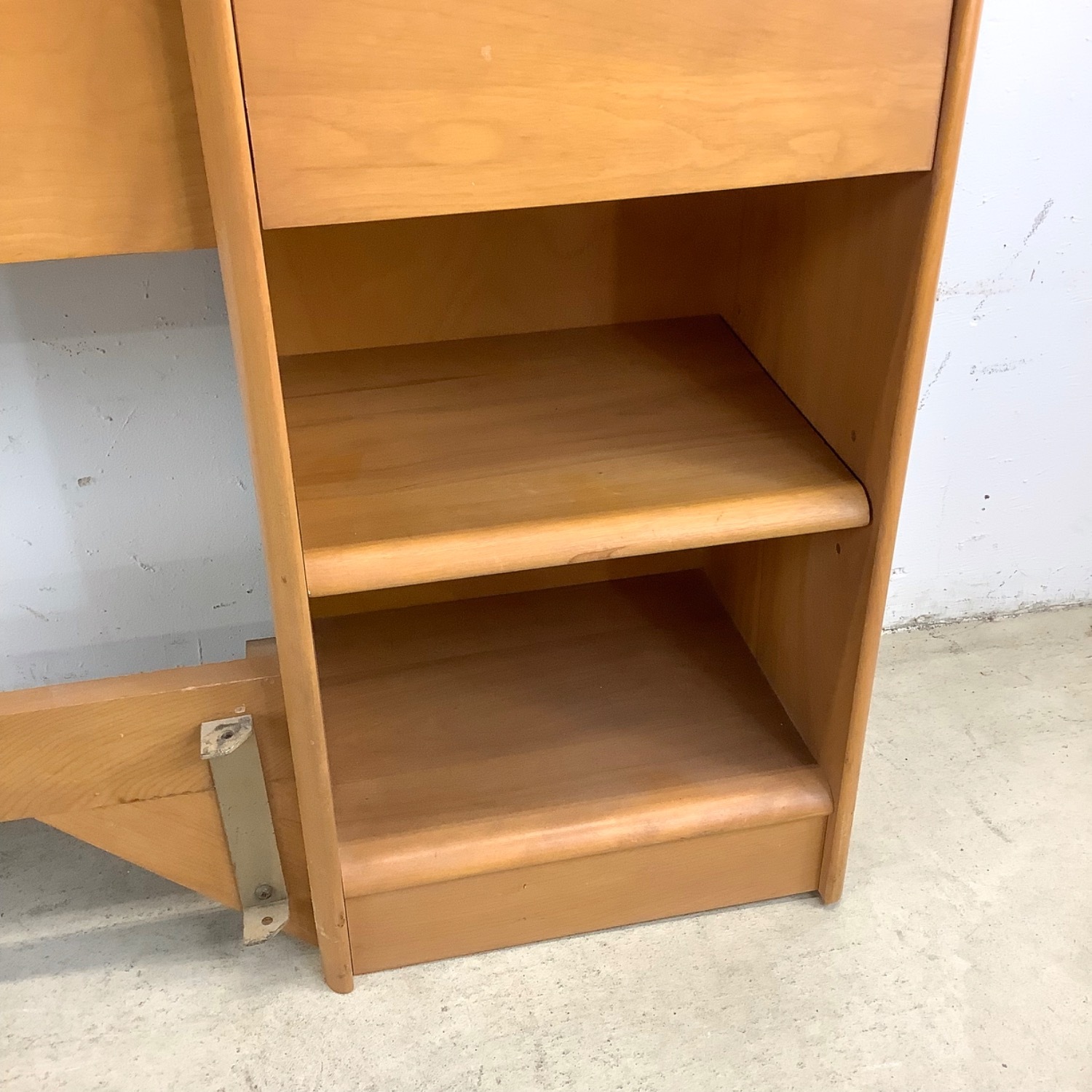 Heywood Wakefield Headboard W Nightstands - image-13