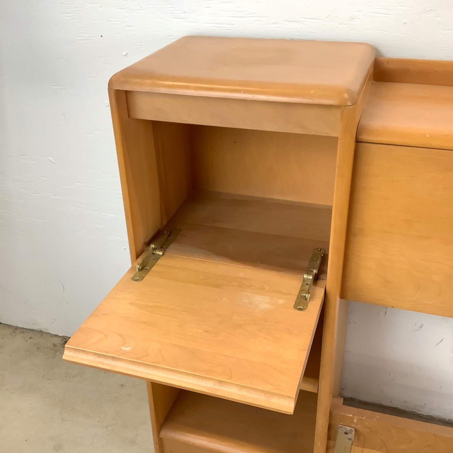 Heywood Wakefield Headboard W Nightstands - image-11