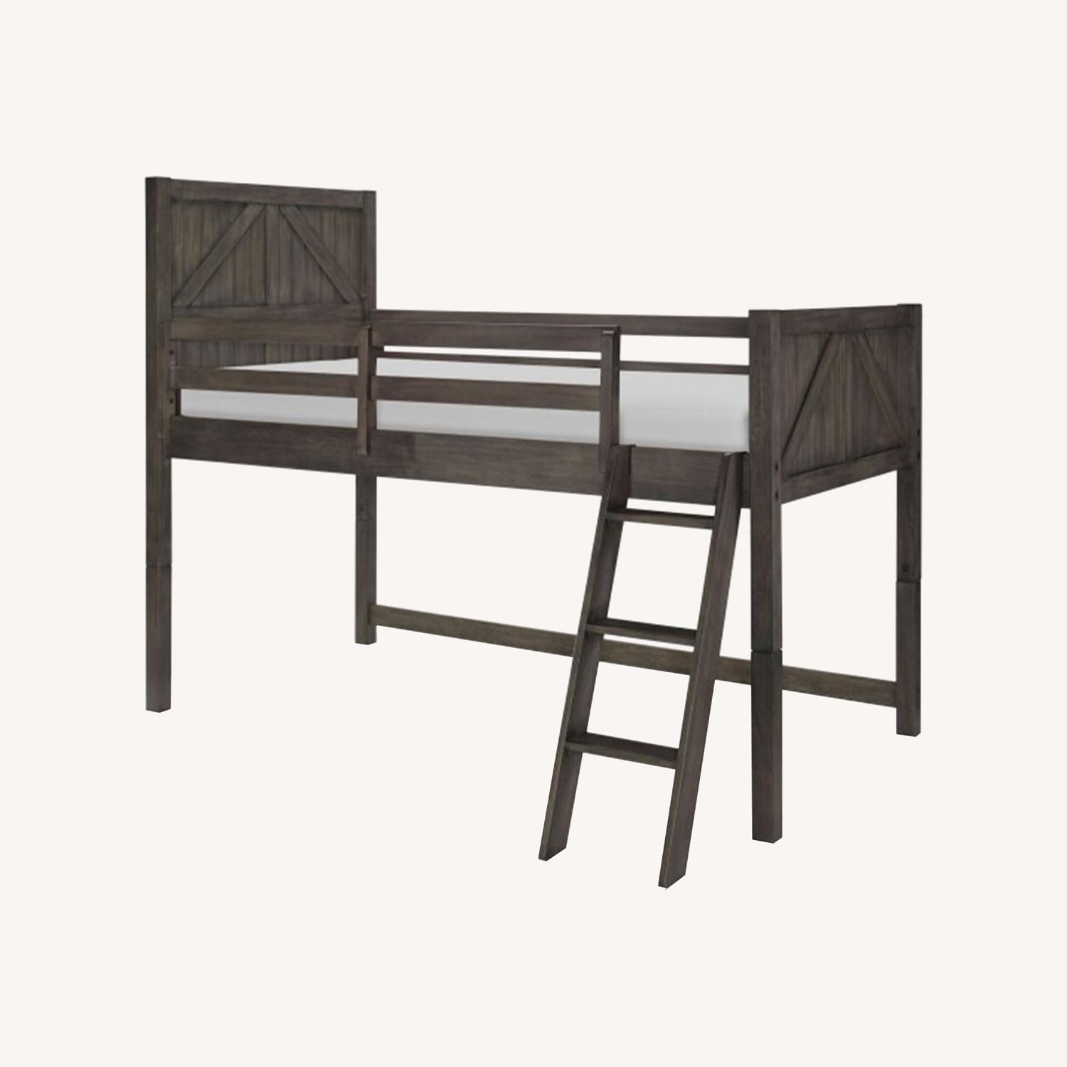 Country Willow Aged Barnwood Bunkhouse - image-0