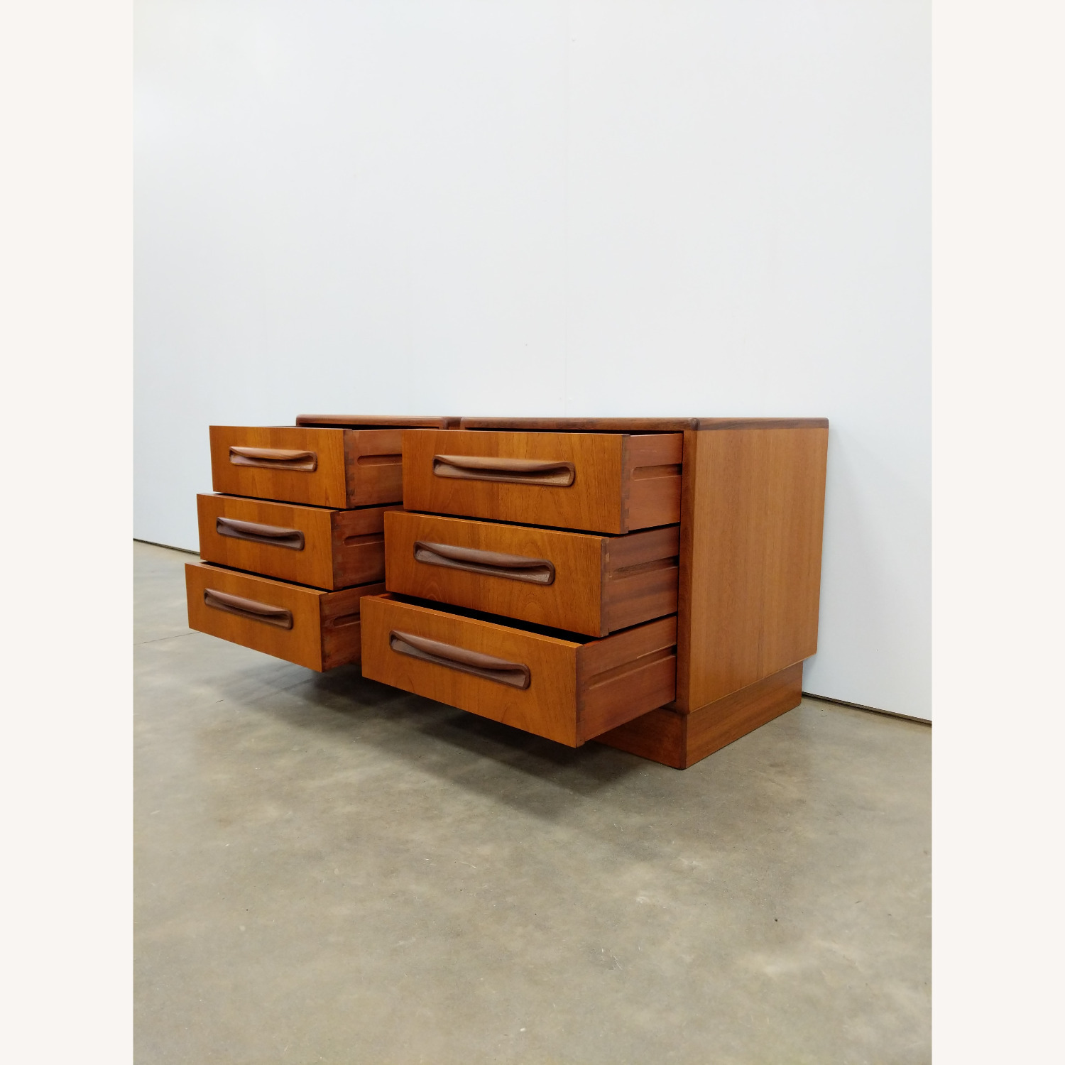 Pair of Vintage Teak G Plan Fresco Nightstands - image-3