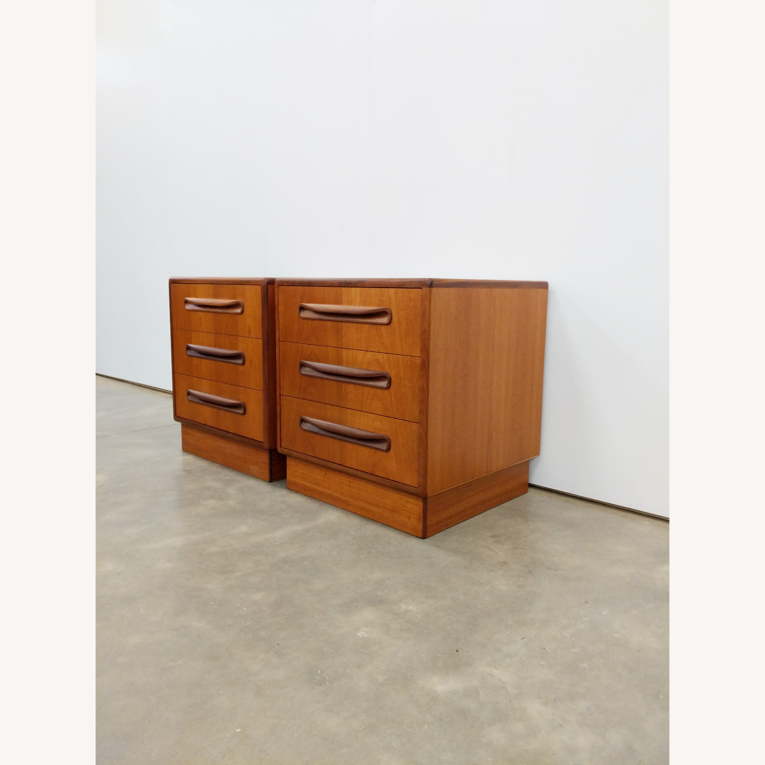Pair of Vintage Teak G Plan Fresco Nightstands - image-2