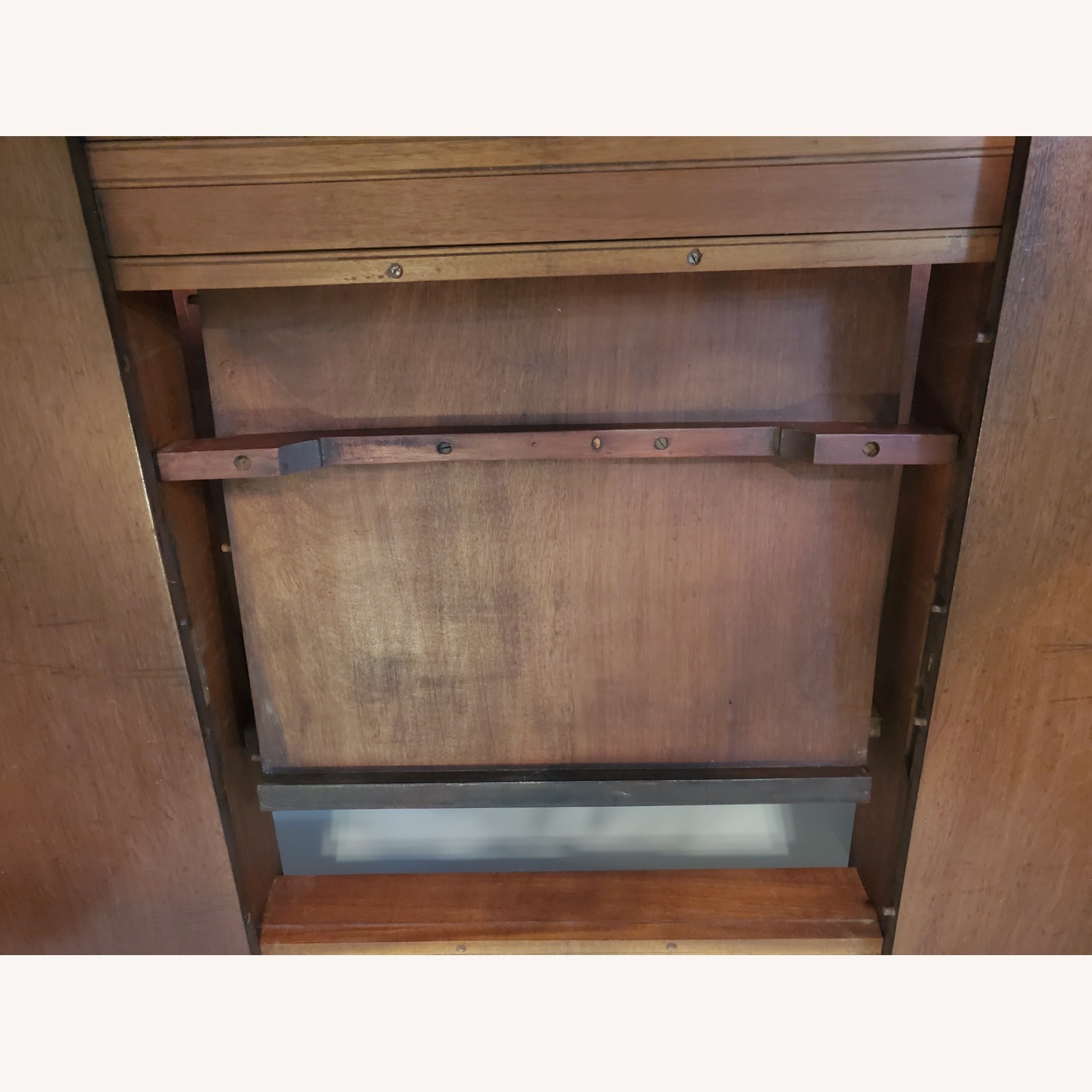 Vintage/Antique Mahogany Dining Table - image-6