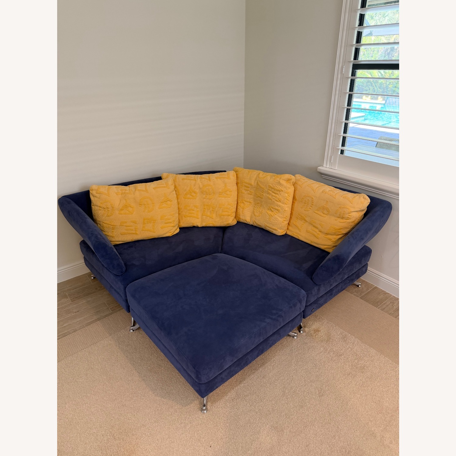 Rolf Benz Model 222 Convertible Sectional - image-4