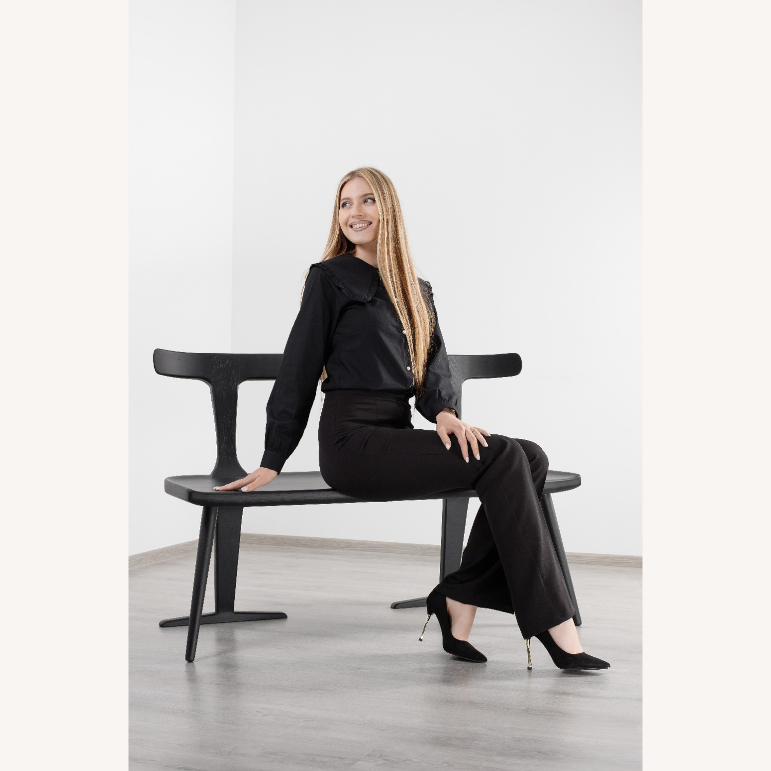 Black Solid Wood Entryway Bench - image-7