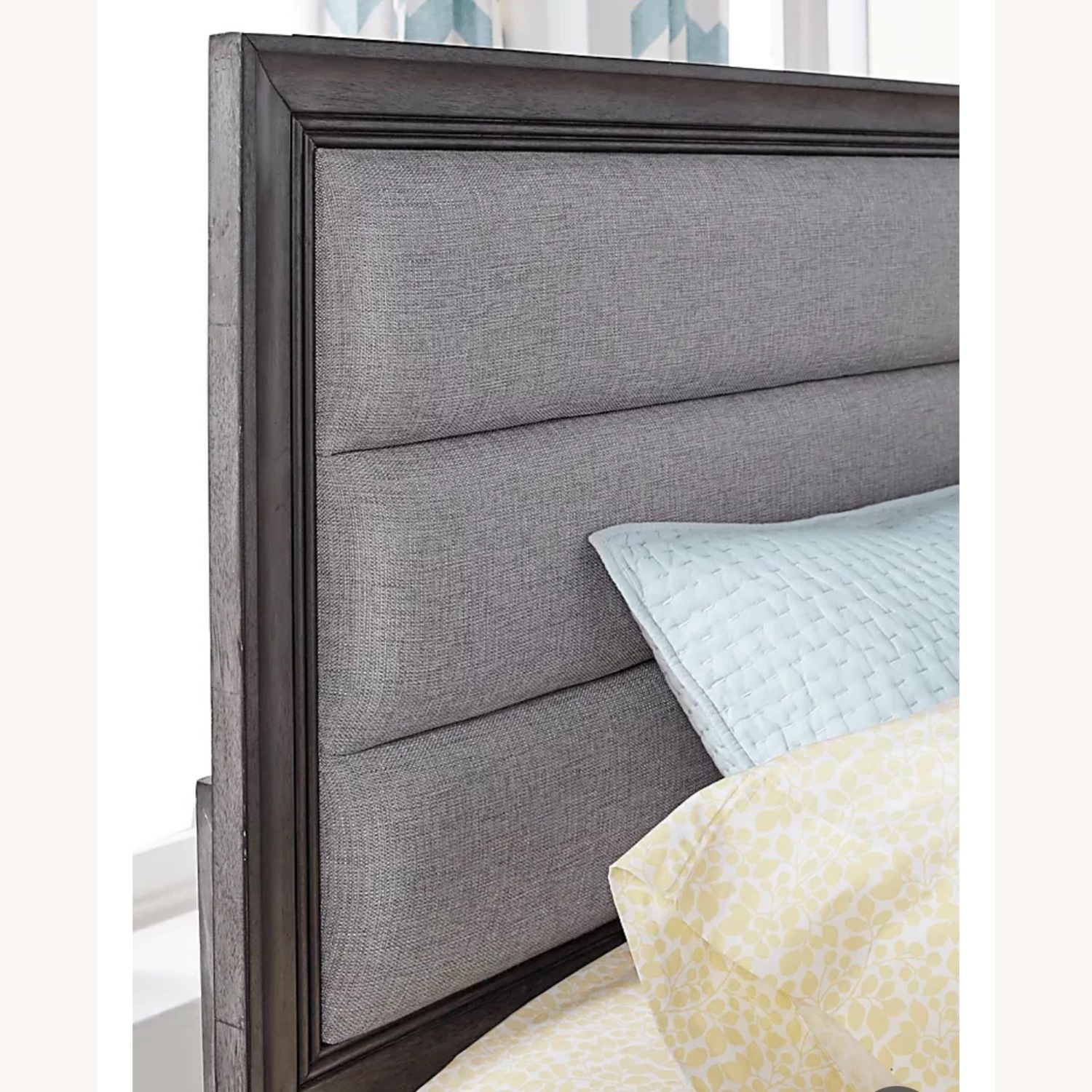 Rooms To Go Marlow Queen Bed - image-4