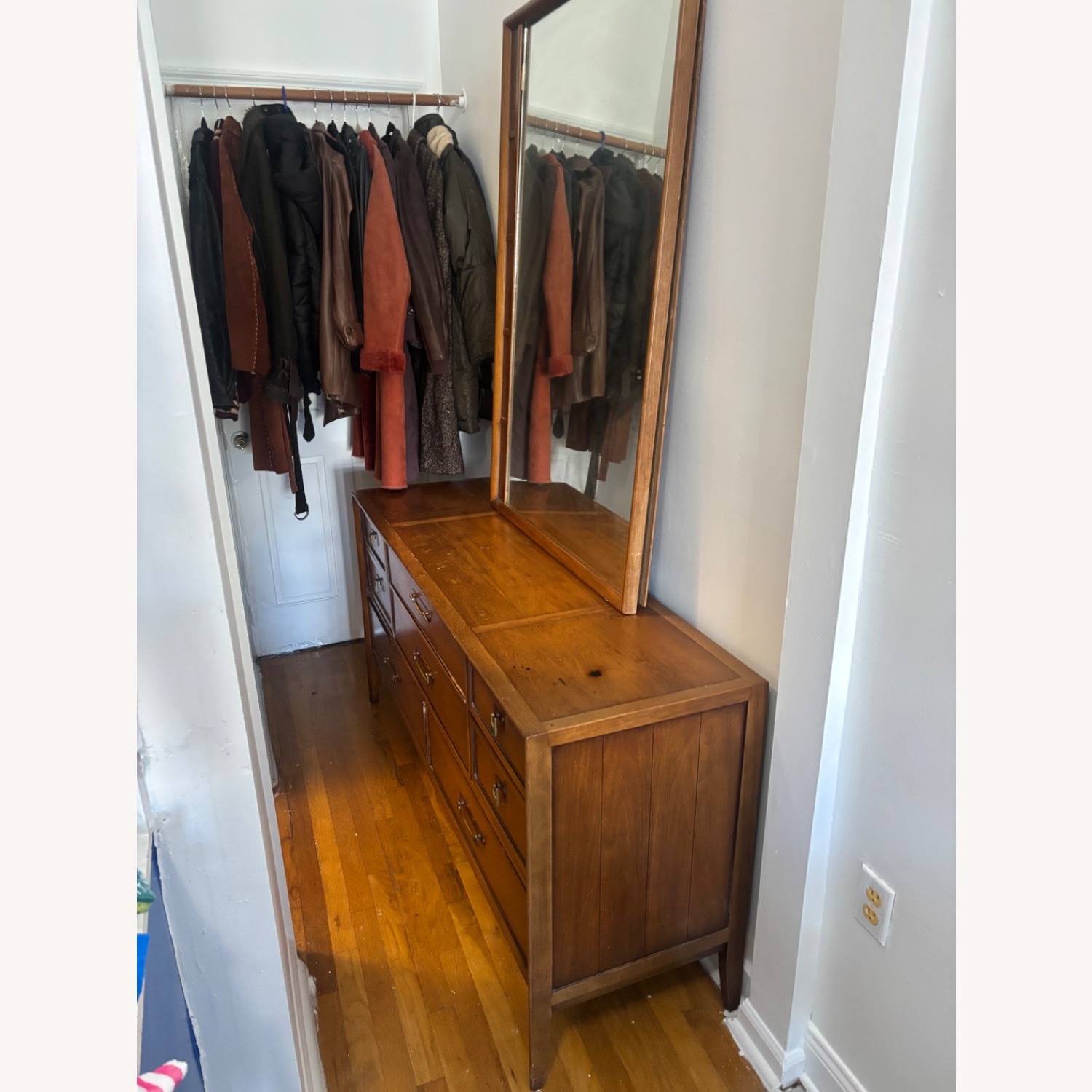 Mid-Century Drexel Meridian Dresser Light Brown - image-2