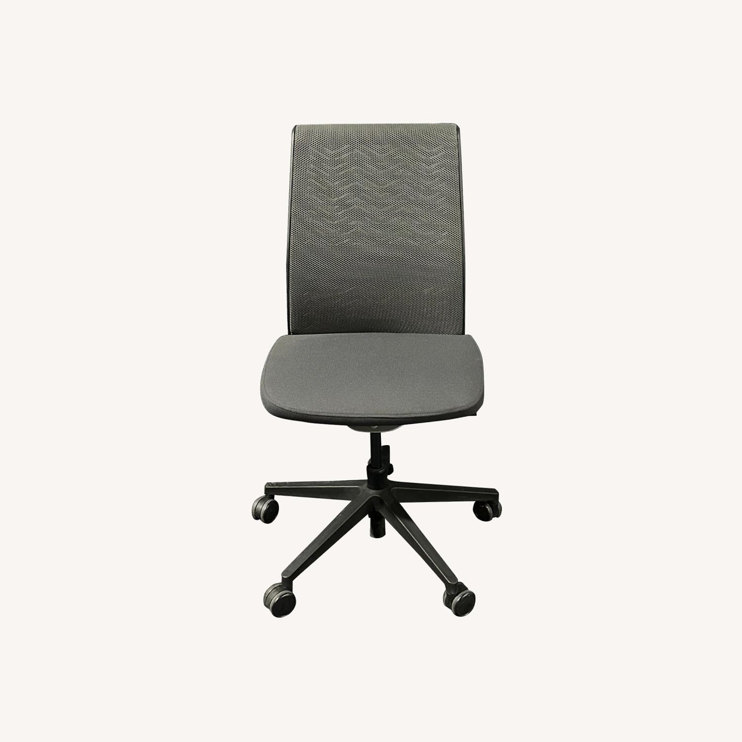 Steelcase Gray Mesh Back - Think Chair - image-0