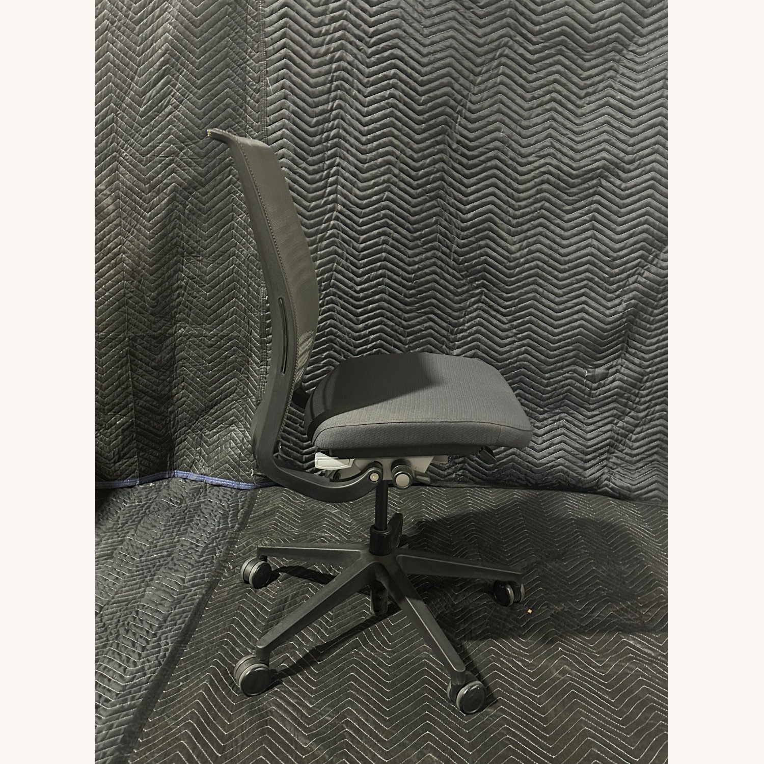 Steelcase Gray Mesh Back - Think Chair - image-3