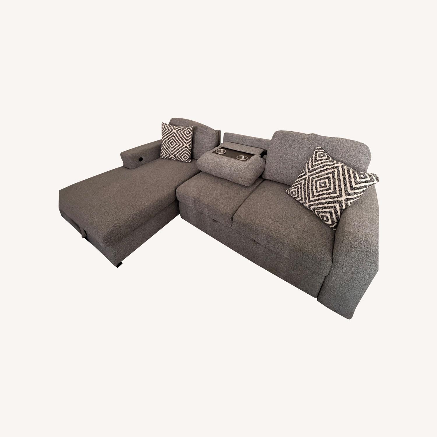 Oswin Light Gray Loveseat - image-5