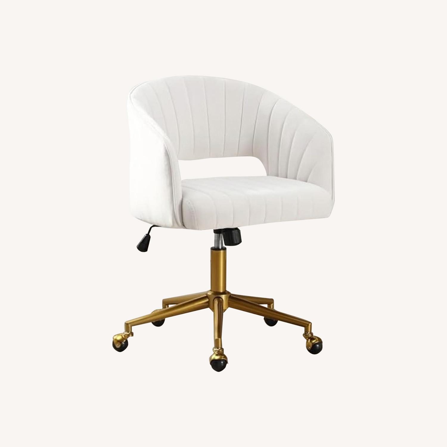 ABET Desk Chair with Wheels - image-0