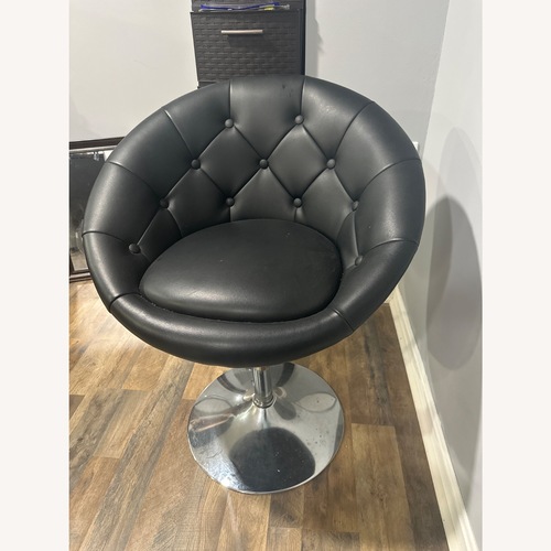 Used Black Office Chair for sale on AptDeco